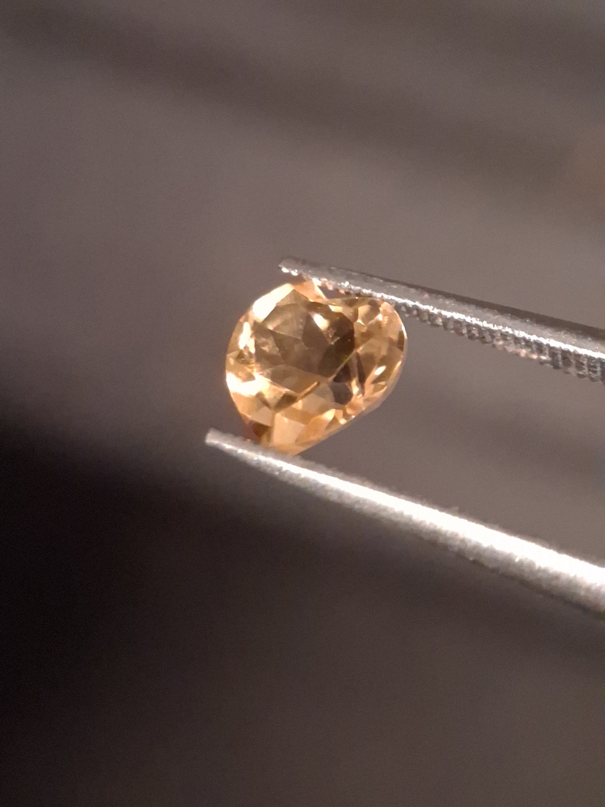 Natural Citrine - 0.735 ct - heart - yellow- high grade - Natural Gems Belgium