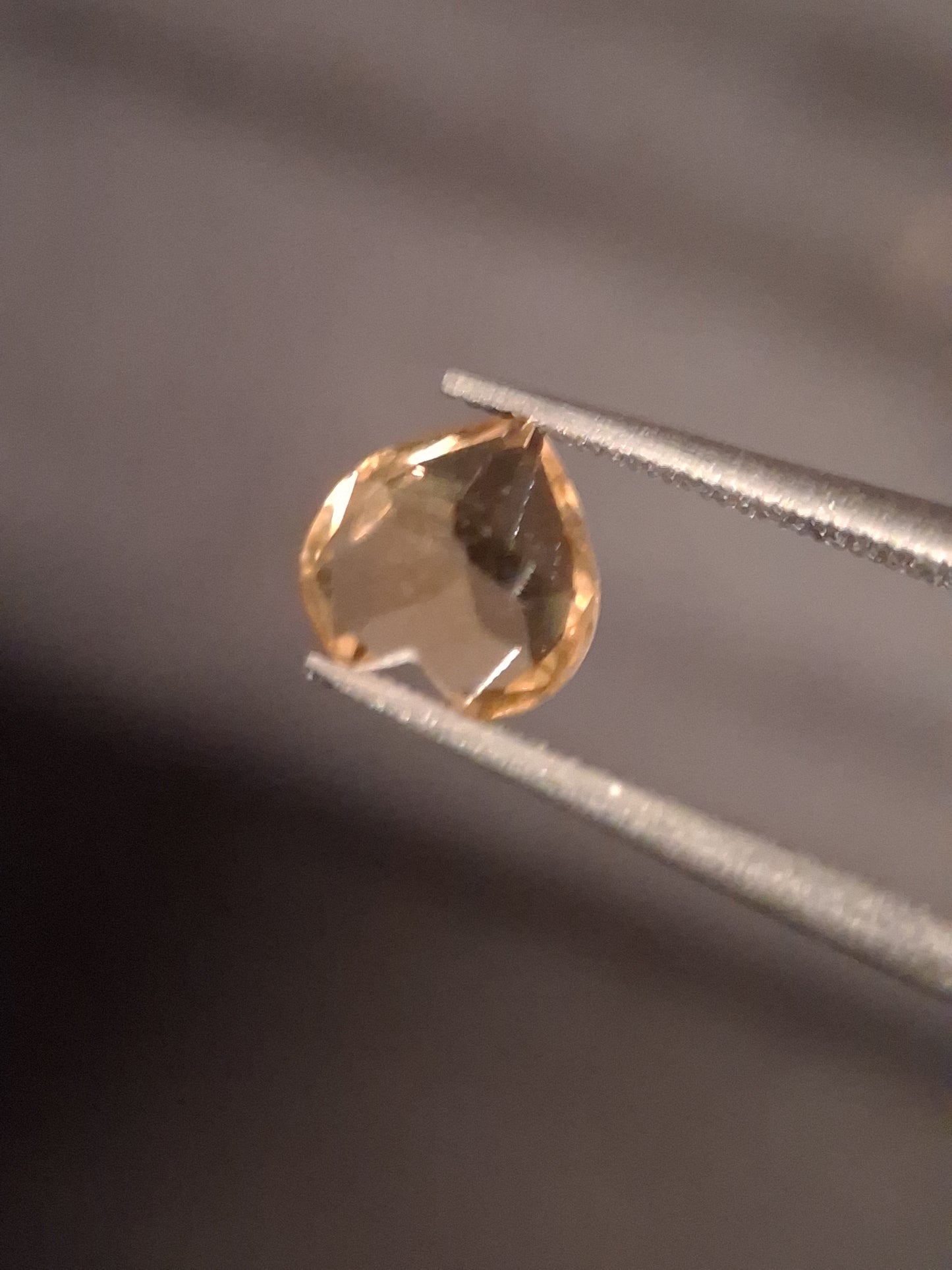 Natural Citrine - 0.735 ct - heart - yellow- high grade - Natural Gems Belgium