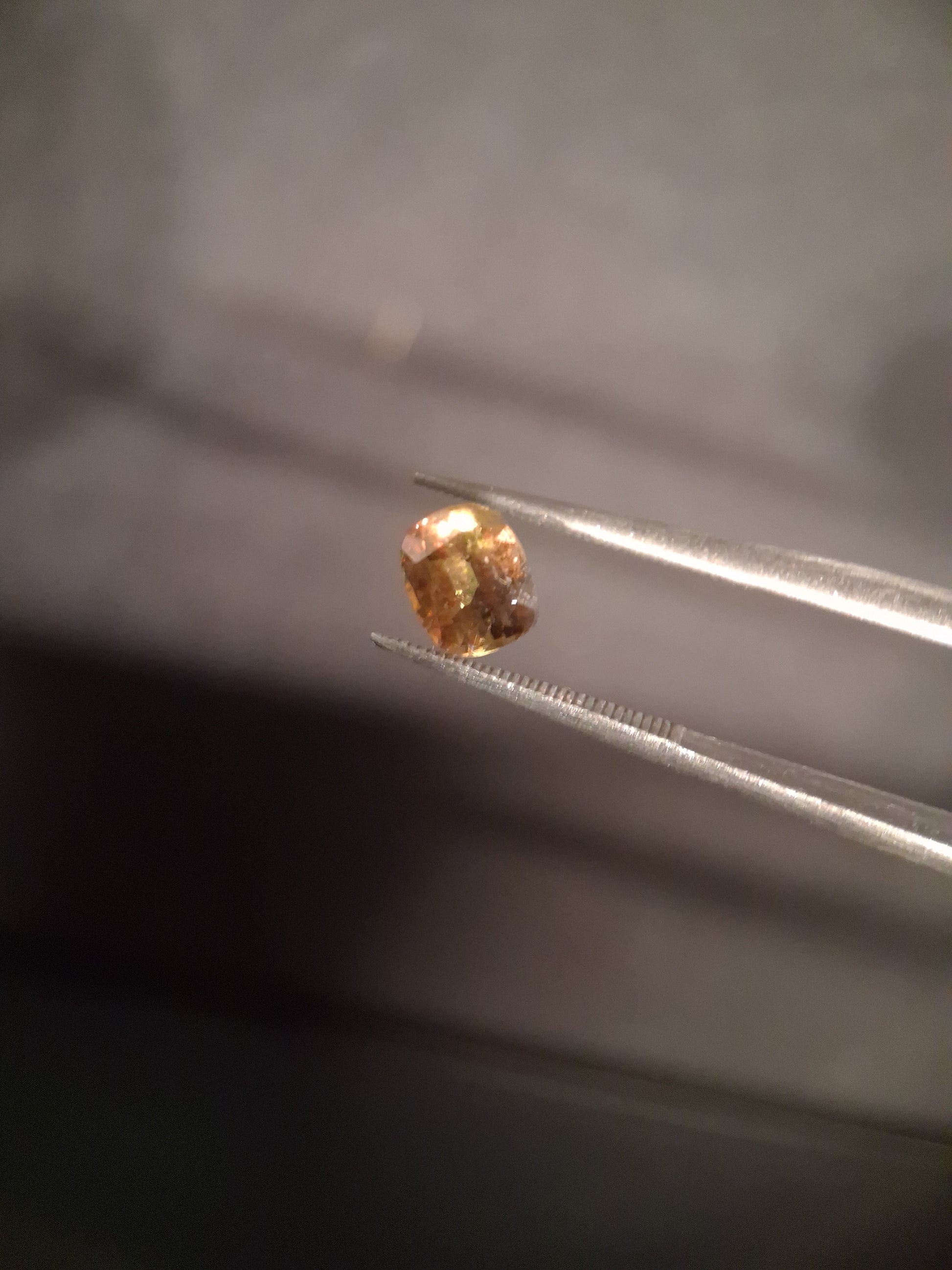 Natural sphene - 1.010 ct - cushion - unheated- greenish brownish yellow - Natural Gems Belgium