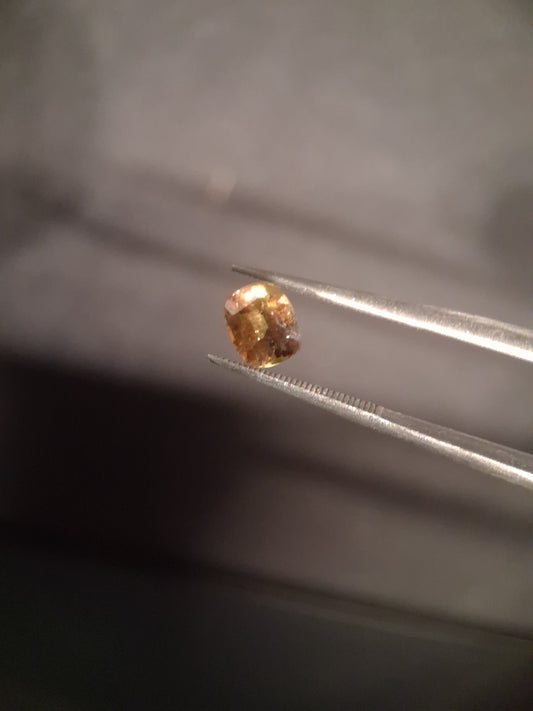 Natural sphene - 1.010 ct - cushion - unheated- greenish brownish yellow - Natural Gems Belgium