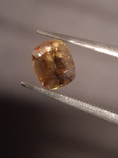 Natural sphene - 1.010 ct - cushion - unheated- greenish brownish yellow - Natural Gems Belgium