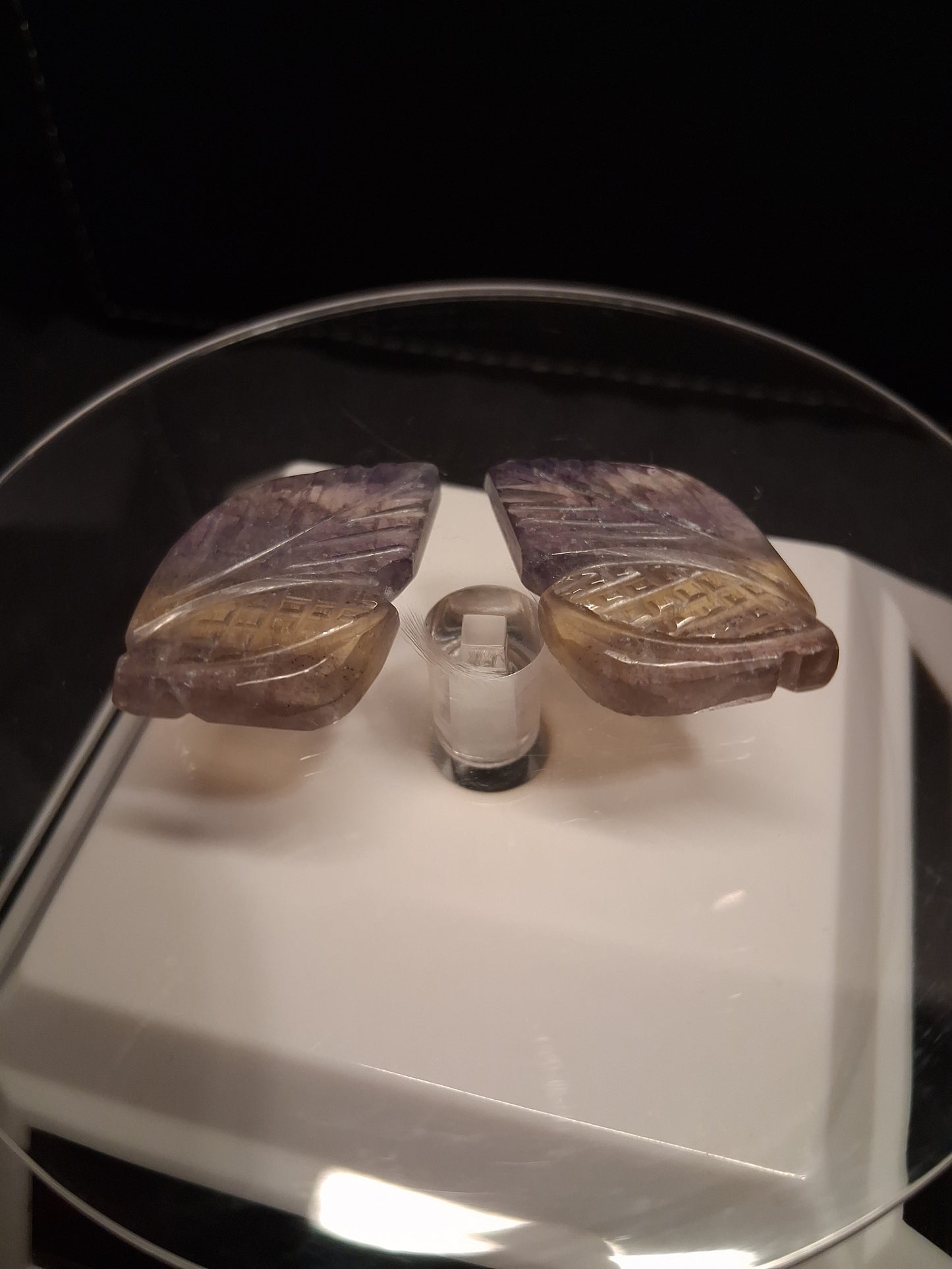 Natural Fluorite - bicolor - pair of leaves - 54 ct - handcarved - Natural Gems Belgium