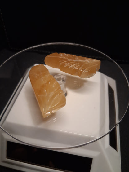 Natural Fluorite - yellow - pair of leaves - 80 ct - handcarved