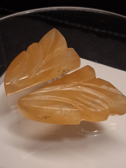 Natural Fluorite - yellow - pair of leaves - 55 ct - handcarved - Natural Gems Belgium