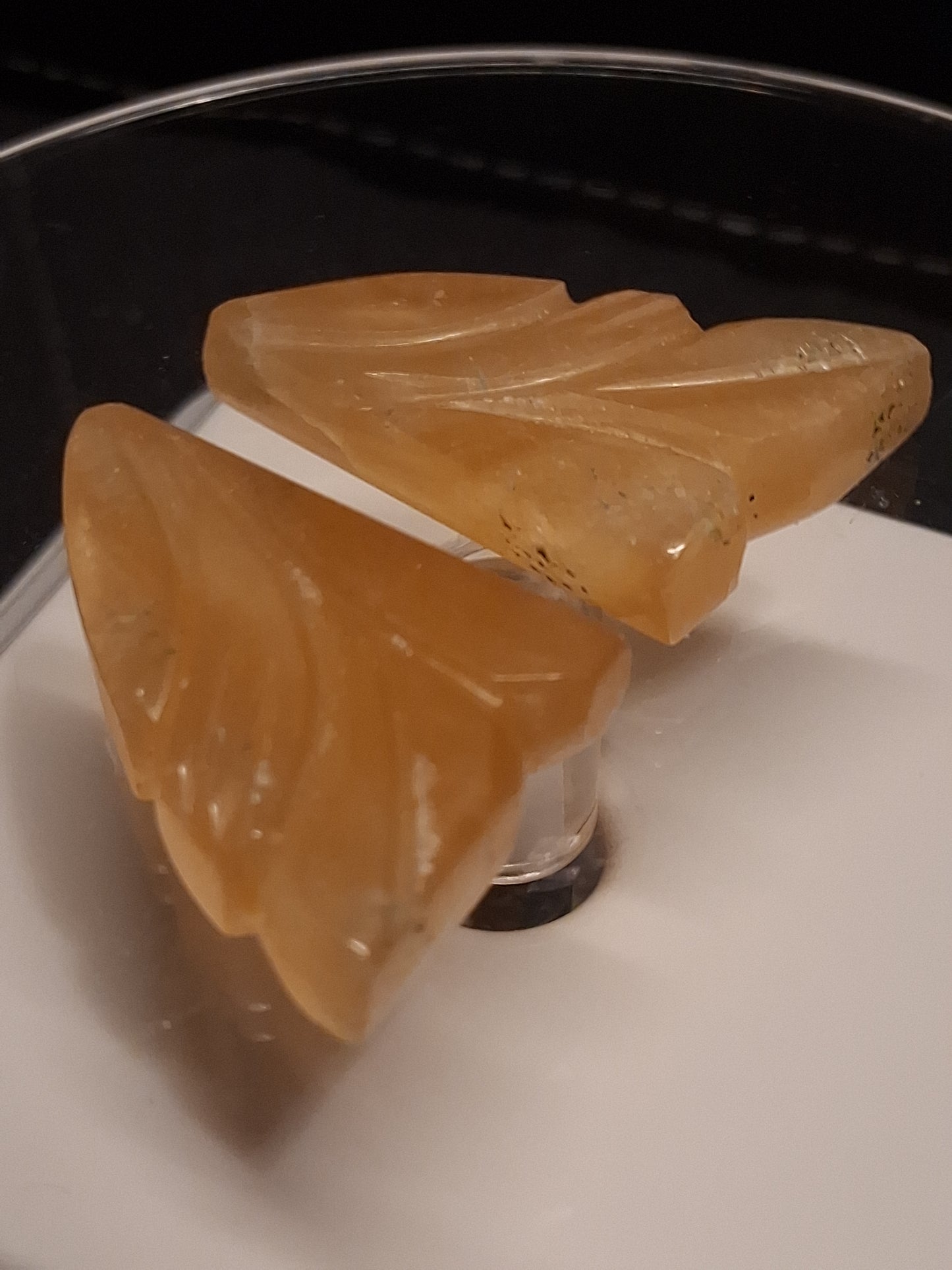 Natural Fluorite - yellow - pair of leaves - 55 ct - handcarved - Natural Gems Belgium