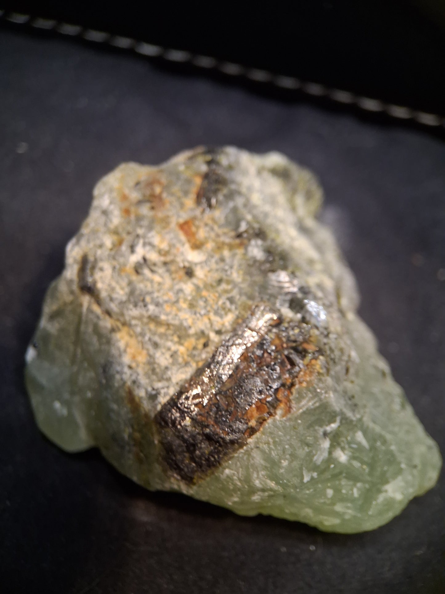 Natural Prehnite - Rough - collectible or decorative - 4.9x4.1 cm - AKA Karoo Stone - Natural Gems Belgium