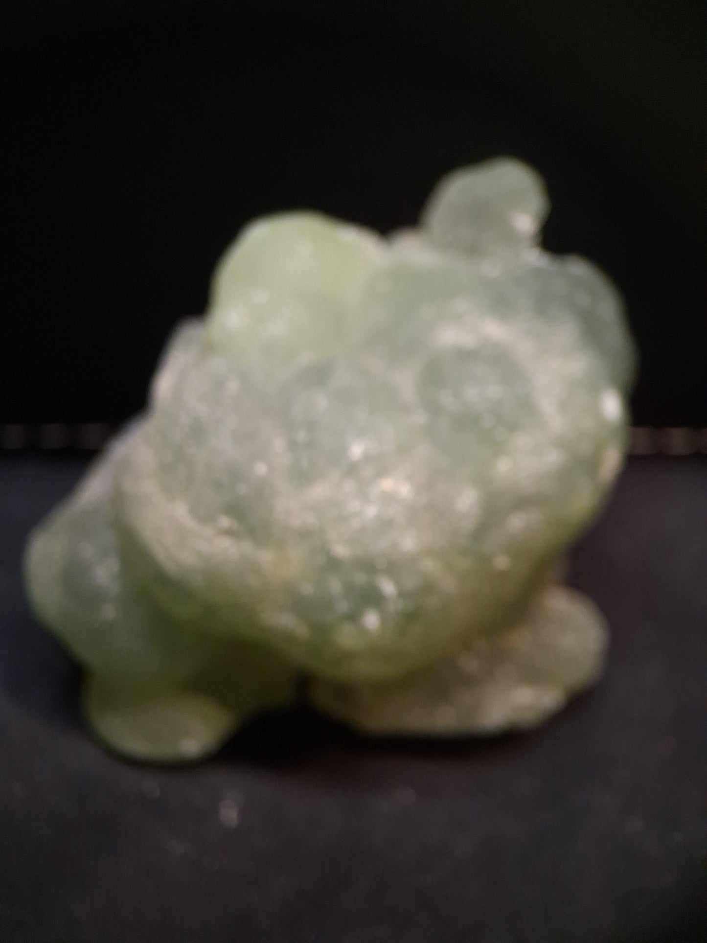 Natural Prehnite - Rough - lapidary, collectible or decorative - 5.6x4.9 cm - AKA Karoo Stone - Natural Gems Belgium