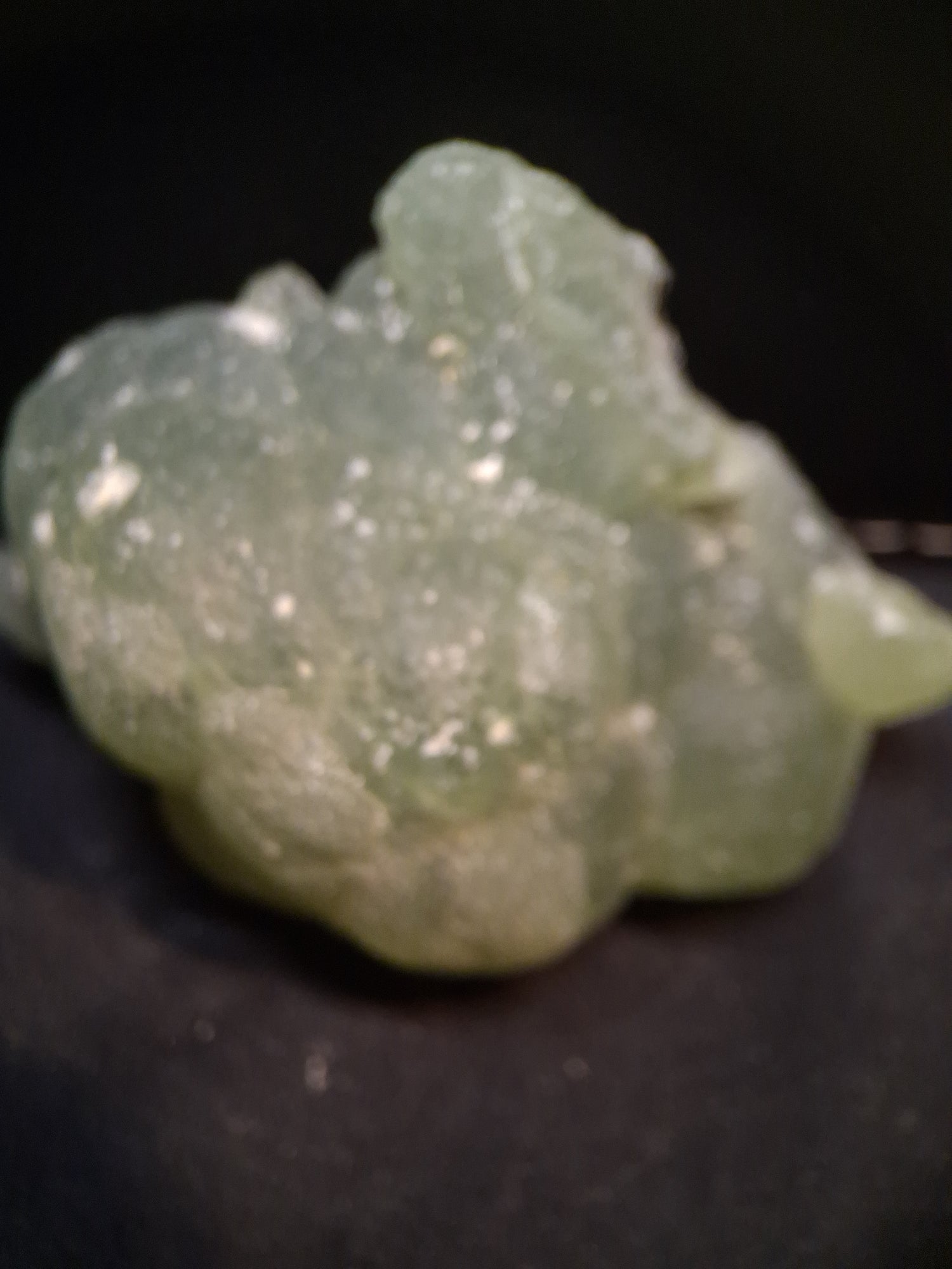 Natural Prehnite - Rough - lapidary, collectible or decorative - 5.6x4.9 cm - AKA Karoo Stone - Natural Gems Belgium