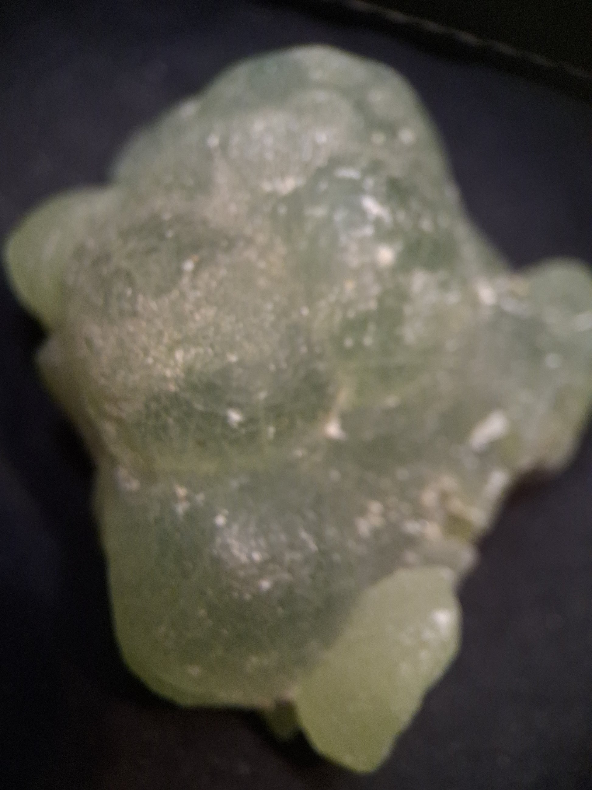 Natural Prehnite - Rough - lapidary, collectible or decorative - 5.6x4.9 cm - AKA Karoo Stone - Natural Gems Belgium