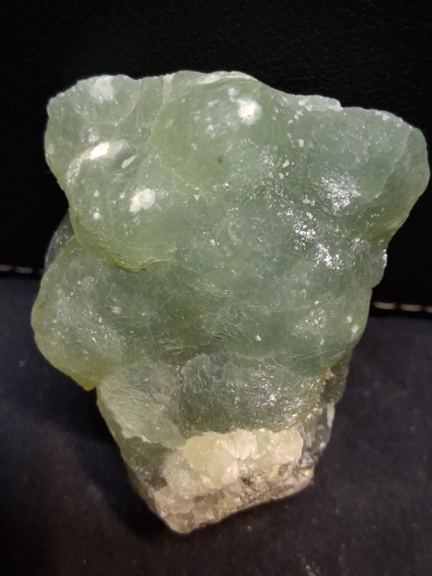 Natural Prehnite - Rough - lapidary, collectible or decorative - 6.0x4.2 cm - AKA Karoo Stone - Natural Gems Belgium