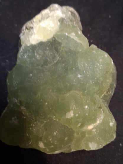 Natural Prehnite - Rough - lapidary, collectible or decorative - 6.0x4.2 cm - AKA Karoo Stone - Natural Gems Belgium