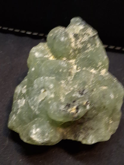 Natural Prehnite - Rough - lapidary, collectible or decorative - 7.3x5.0 cm - AKA Grape stone - Natural Gems Belgium