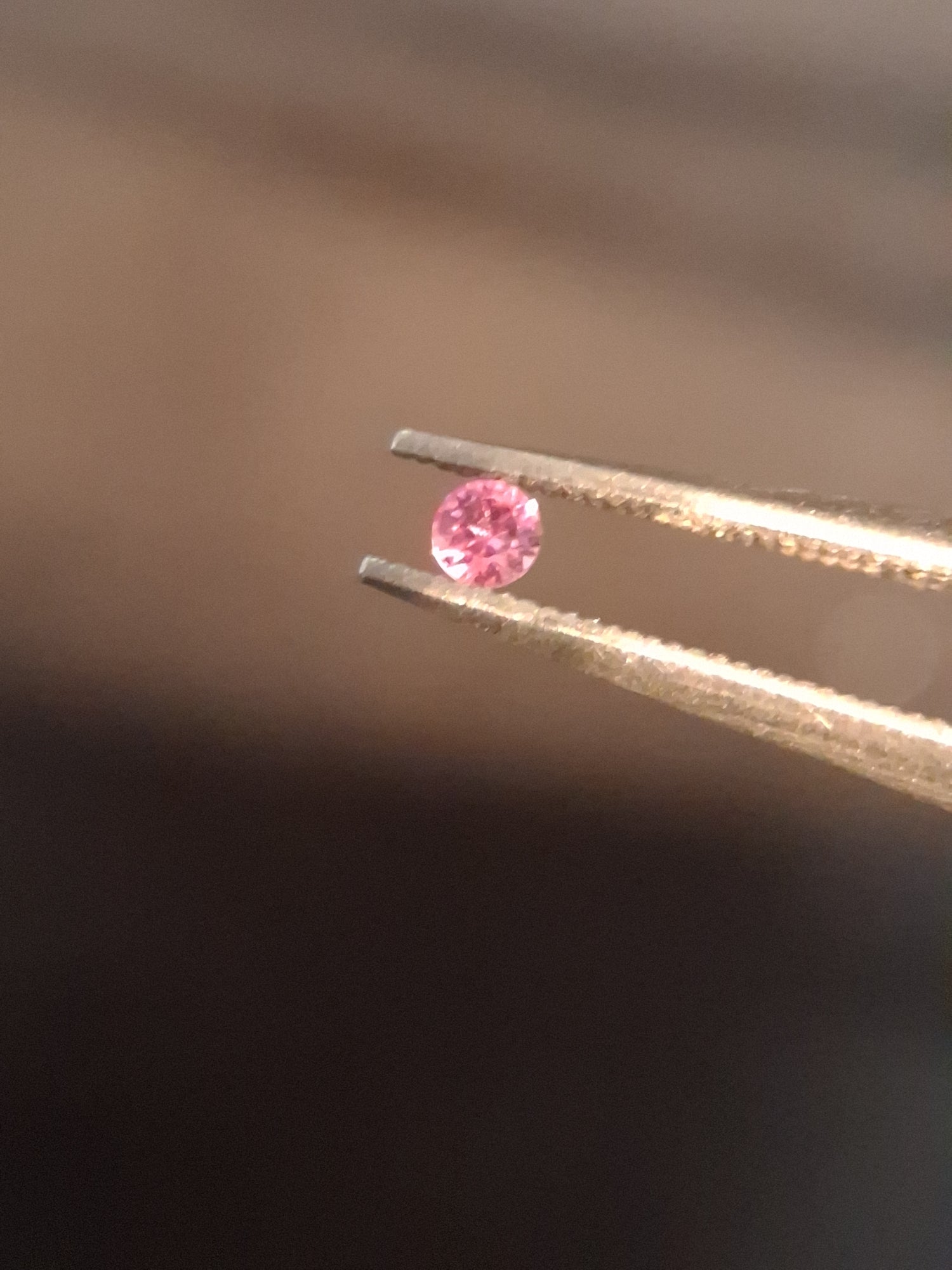 Natural Pink Sapphire - 0.049 ct -2 mm Round cut - unheated - Africa - high quality - Natural Gems Belgium