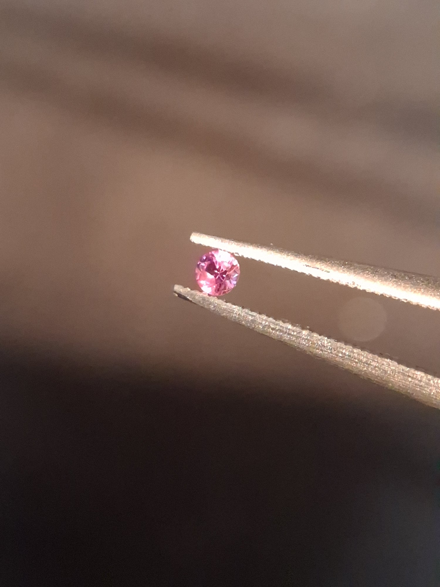 Natural Pink Sapphire - 0.047 ct -2 mm Round cut - unheated - Africa - high quality - Natural Gems Belgium