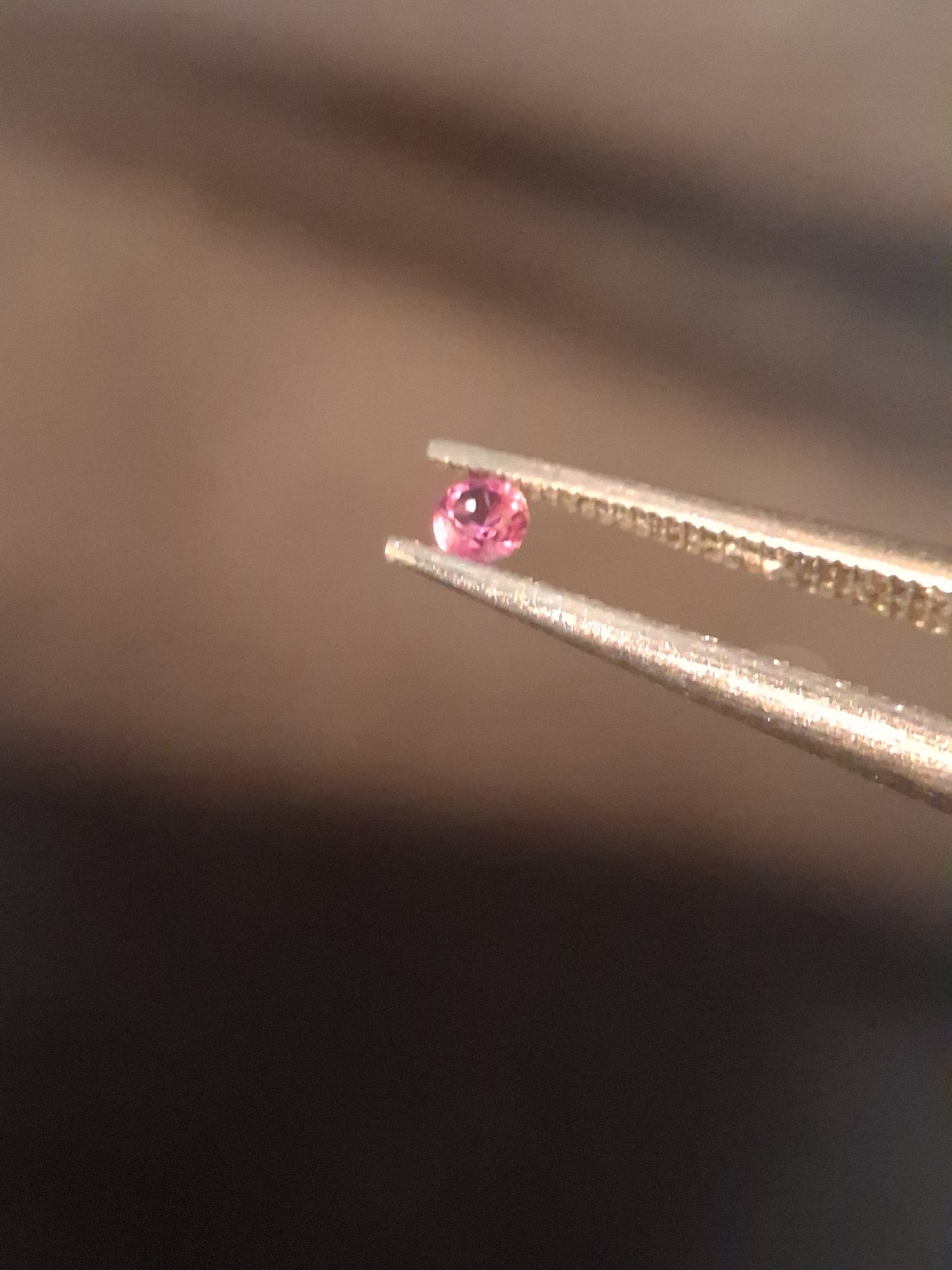Natural Pink Sapphire - 0.047 ct -2 mm Round cut - unheated - Africa - high quality - Natural Gems Belgium