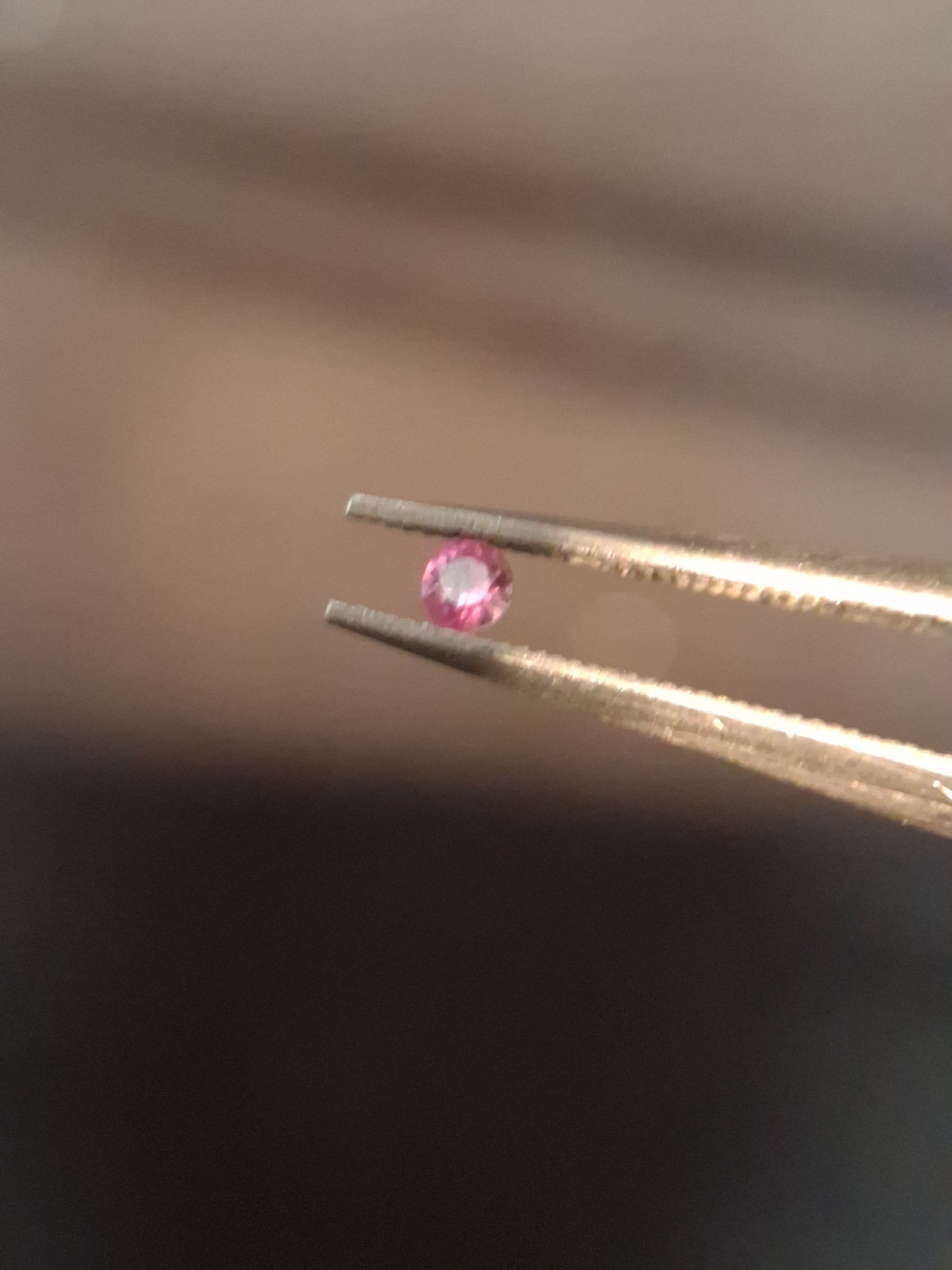 Natural Pink Sapphire - 0.052 ct -2 mm Round cut - unheated - Africa - high quality - Natural Gems Belgium