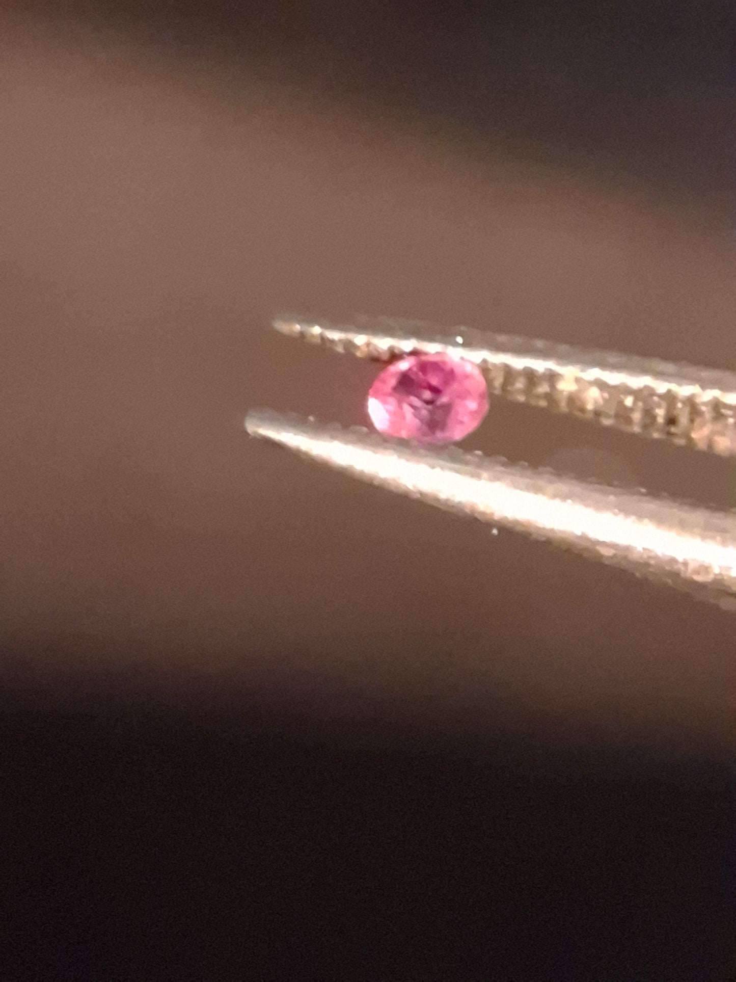 Natural Pink Sapphire - 0.052 ct -2 mm Round cut - unheated - Africa - high quality - Natural Gems Belgium