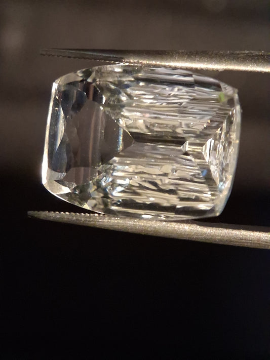 Natural quartz - 10.803 ct - cushion - custom cut - clear quartz - Natural Gems Belgium