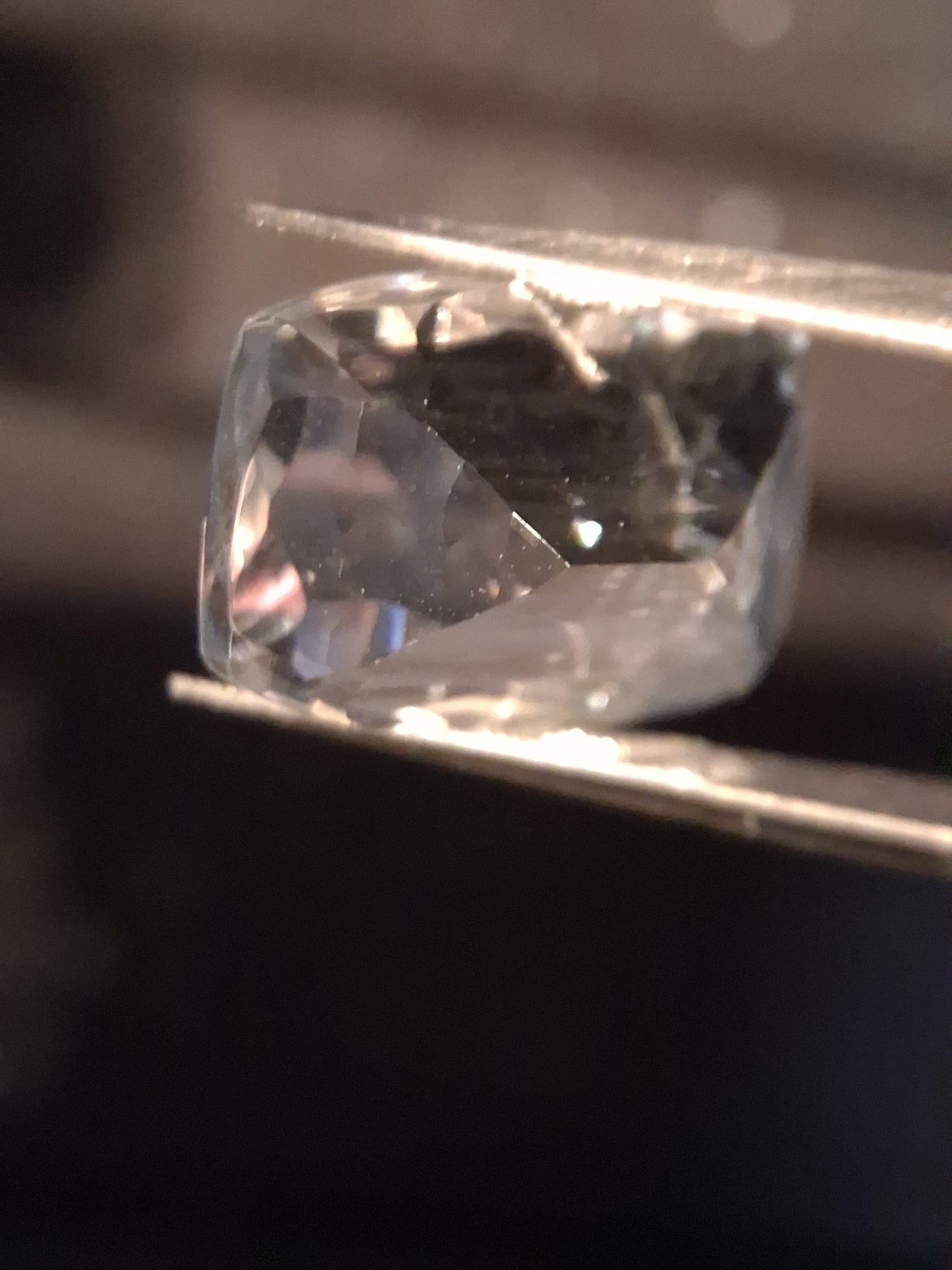 Natural quartz - 10.803 ct - cushion - custom cut - clear quartz - Natural Gems Belgium