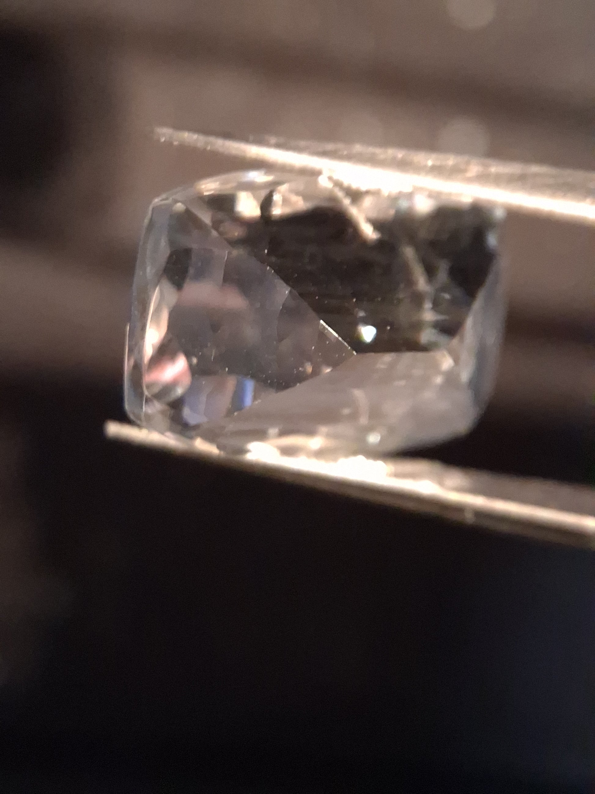Natural quartz - 10.803 ct - cushion - custom cut - clear quartz - Natural Gems Belgium