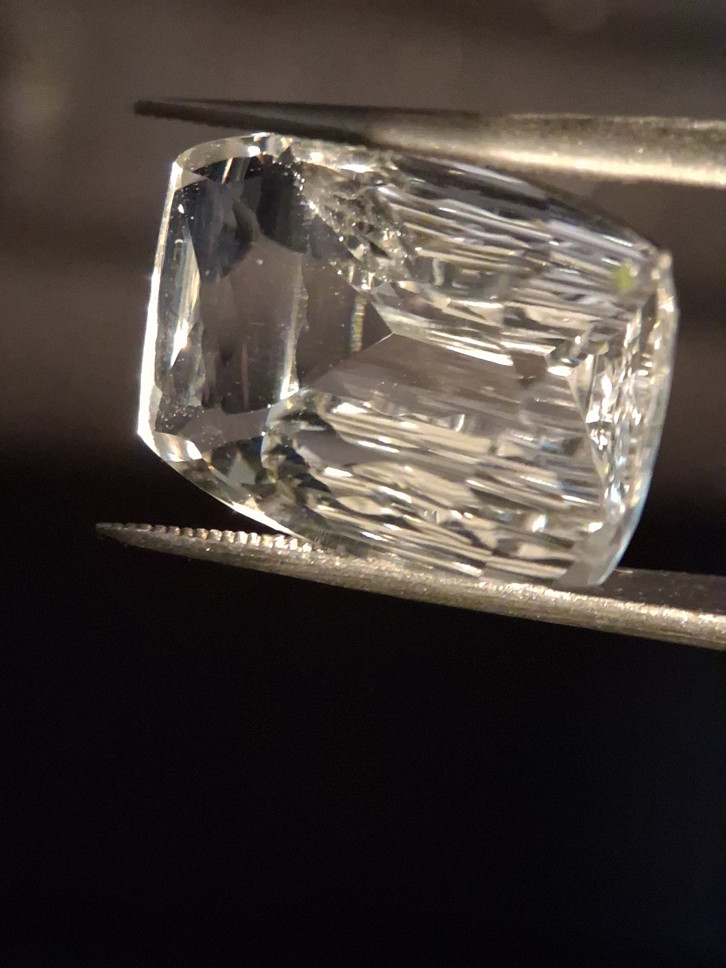 Natural quartz - 10.803 ct - cushion - custom cut - clear quartz - Natural Gems Belgium