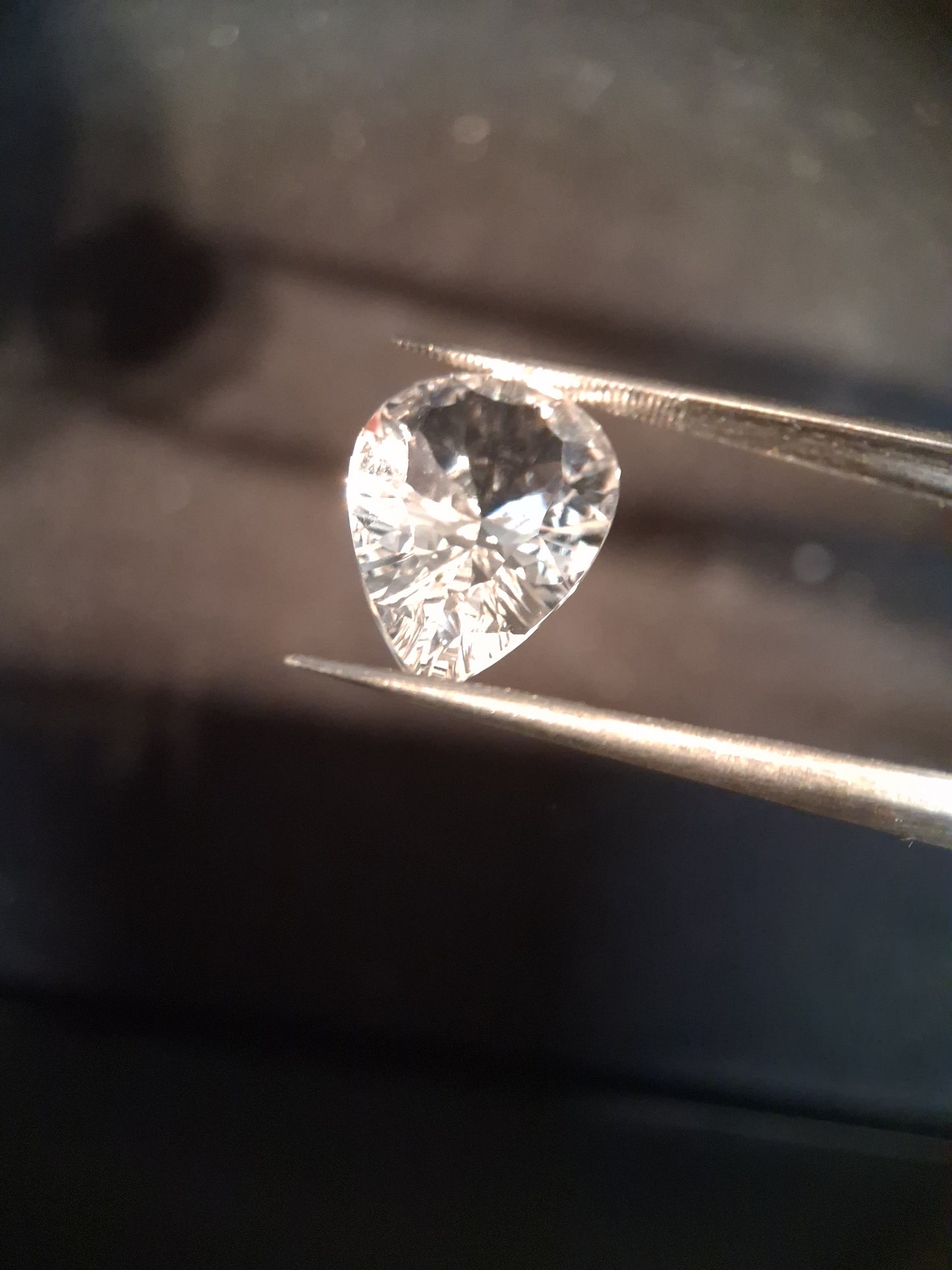 Natural quartz - 7.985 ct - pear - clear quartz - Natural Gems Belgium