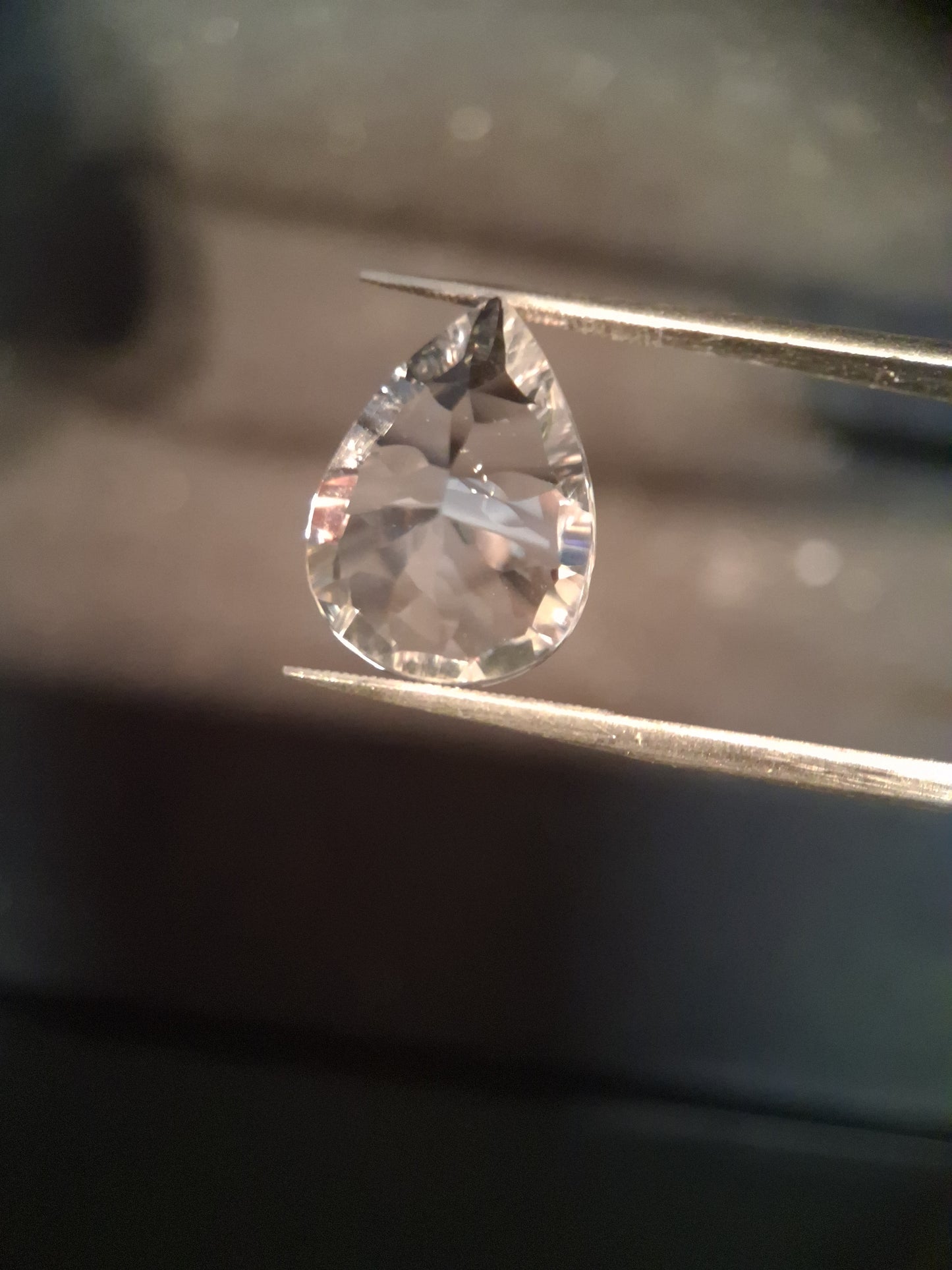 Natural quartz - 7.985 ct - pear - clear quartz - Natural Gems Belgium