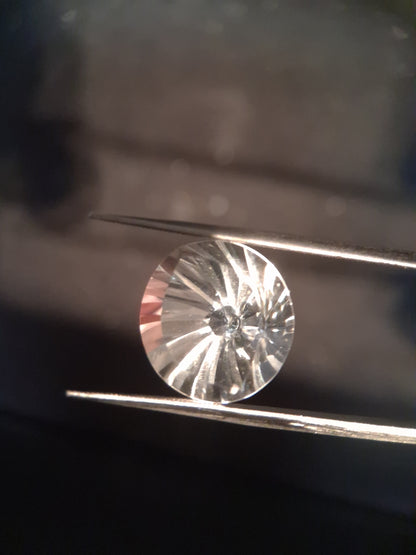 Natural clear quartz - 11.855 ct - round custom cut - pure quartz - Natural Gems Belgium