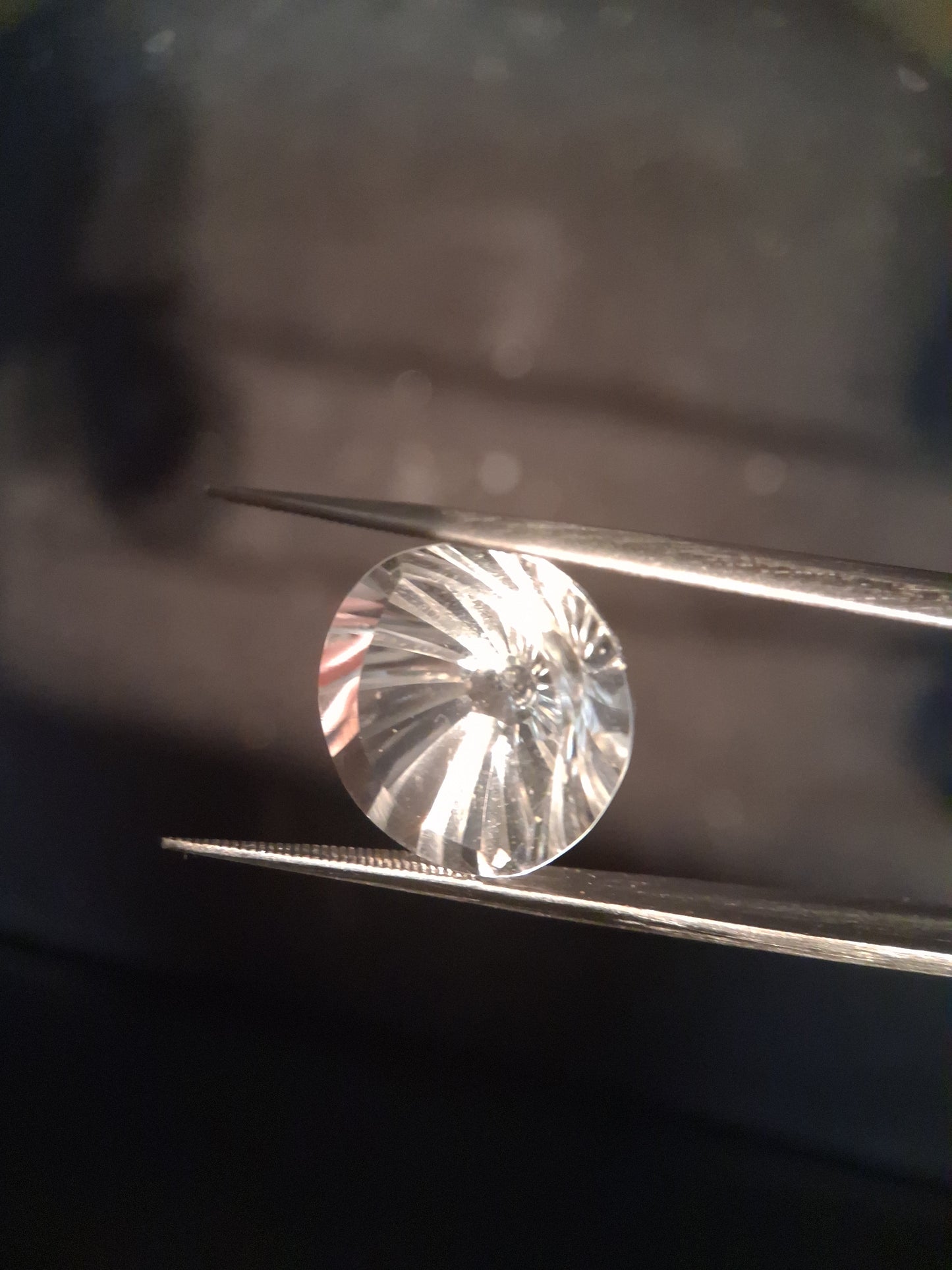 Natural clear quartz - 11.855 ct - round custom cut - pure quartz - Natural Gems Belgium