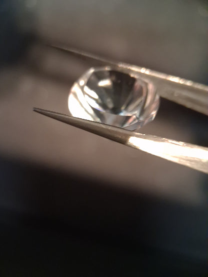 Natural clear quartz - 11.855 ct - round custom cut - pure quartz - Natural Gems Belgium