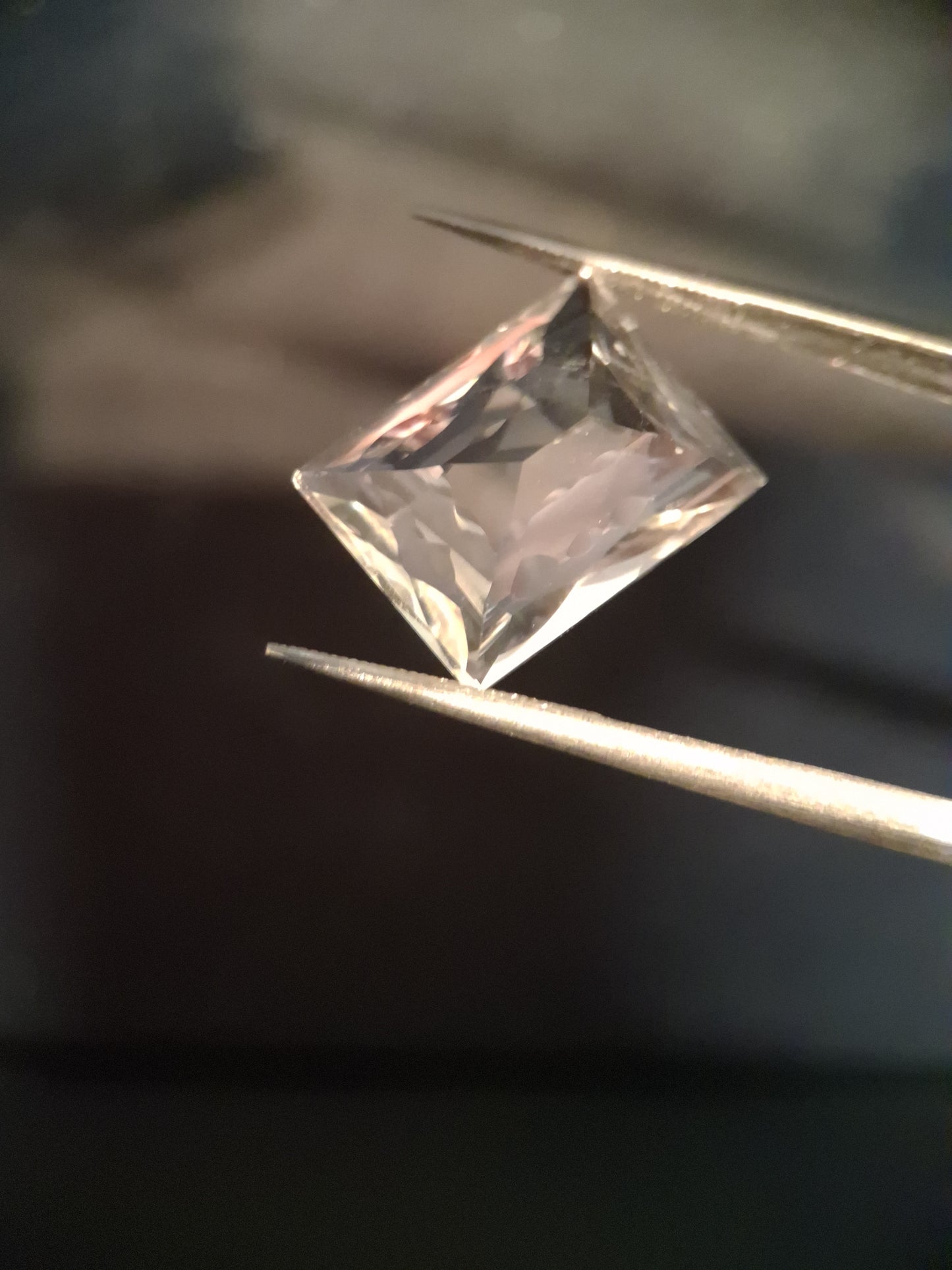 Natural Pure quartz - 9.994 ct - custom cut - clear quartz - Natural Gems Belgium
