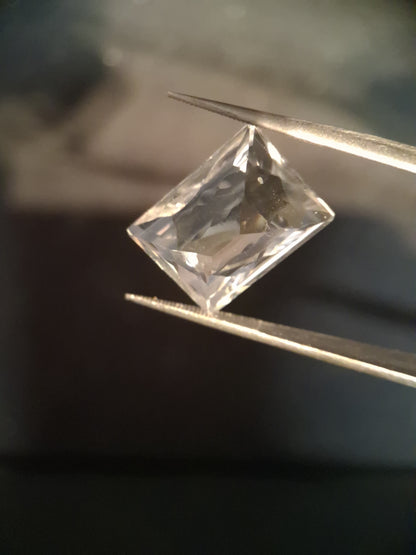 Natural Pure quartz - 9.994 ct - custom cut - clear quartz - Natural Gems Belgium