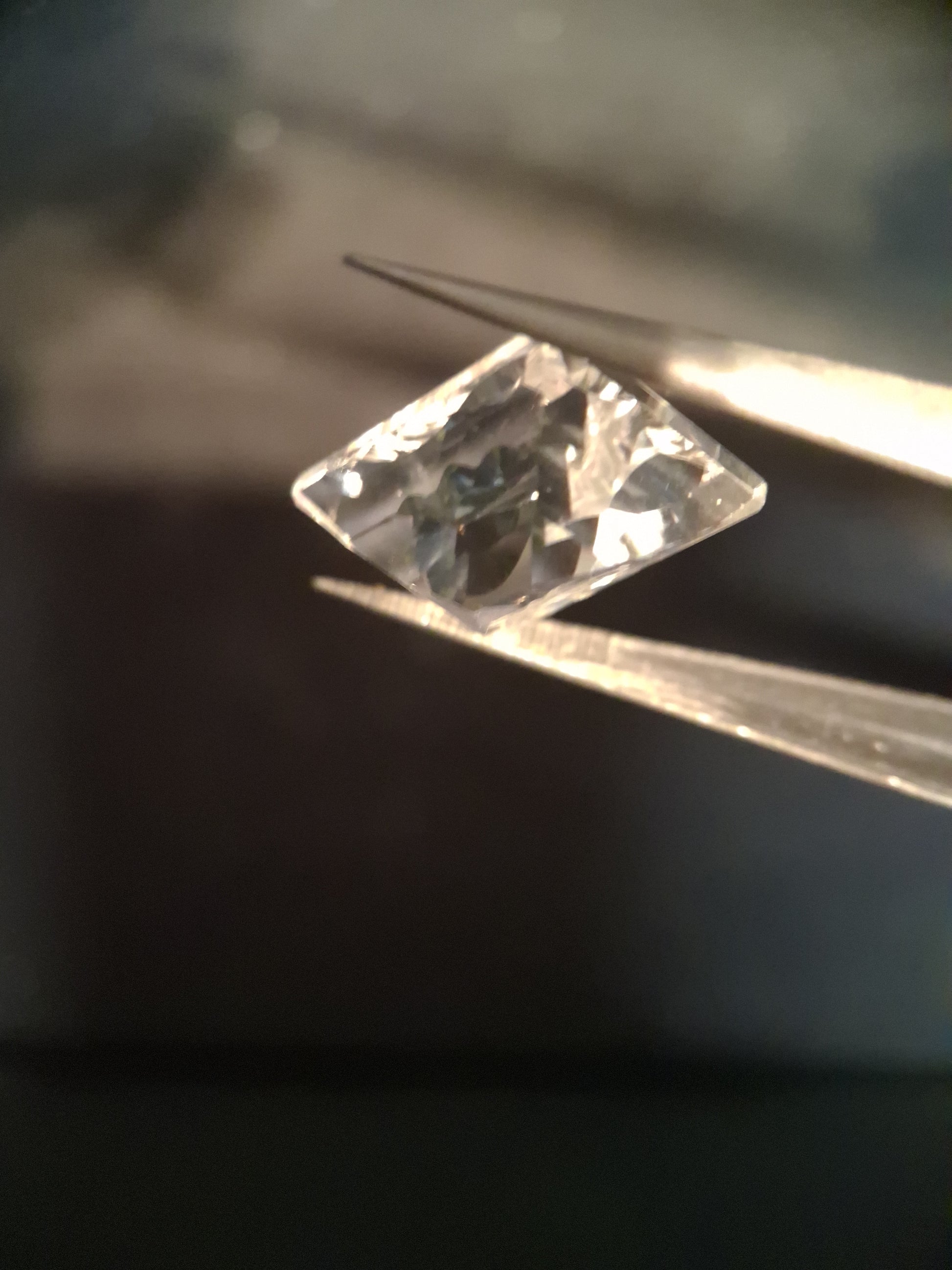 Natural Pure quartz - 9.994 ct - custom cut - clear quartz - Natural Gems Belgium