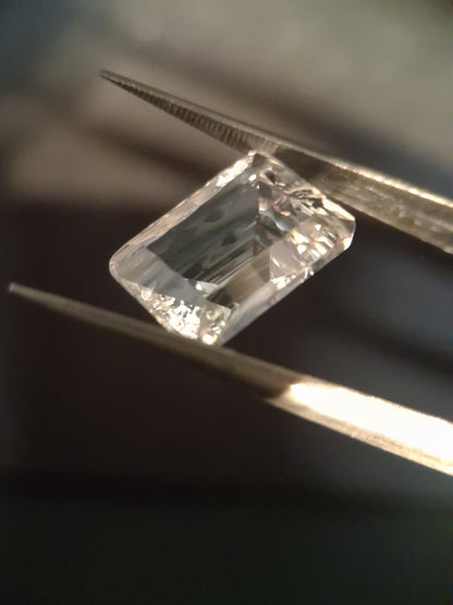 Natural Pure quartz - 8.414 ct - custom cut - clear quartz - Natural Gems Belgium