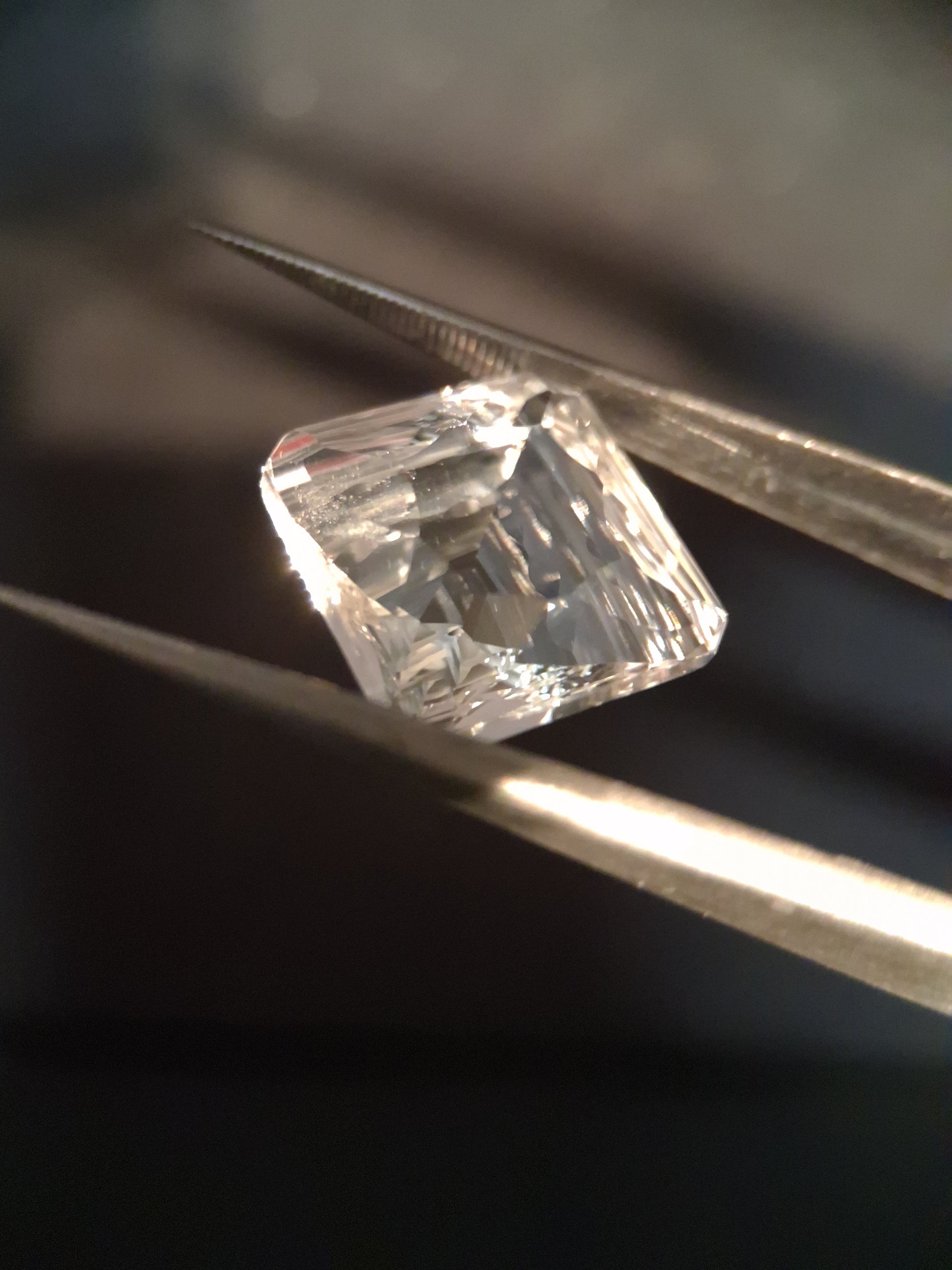 Natural Pure quartz - 10.876 ct - custom cut square octagon - clear quartz - Natural Gems Belgium