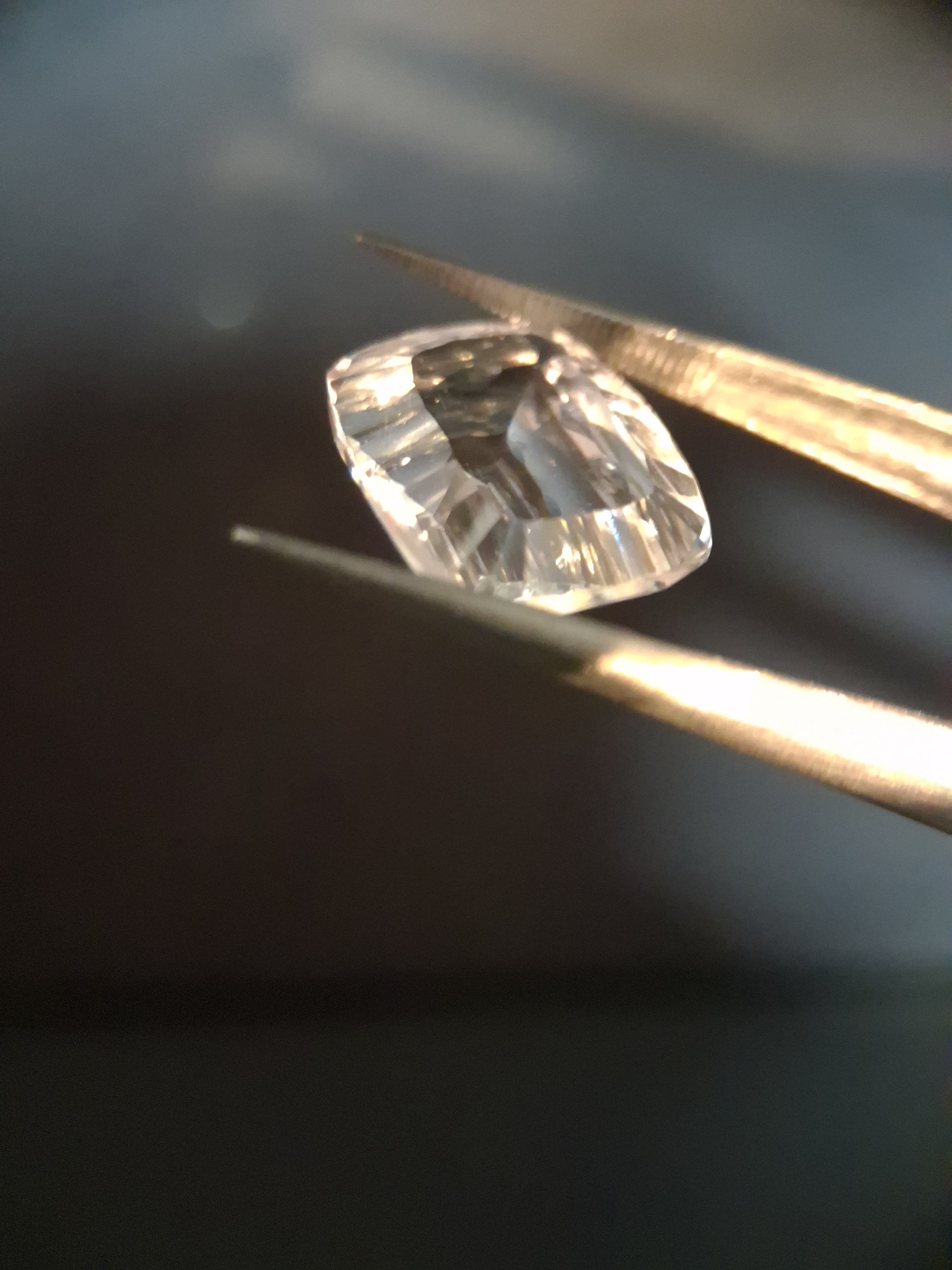 Natural Pure quartz - 8.209 ct - custom cut cushion - clear quartz - Natural Gems Belgium