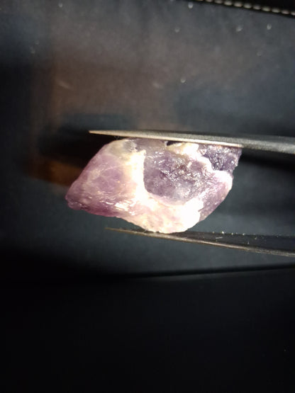 Natural amethyst - Rough Dream Amethyst - 104 ct - 4.4 x 2.2 cm - chevron amethyst - Natural Gems Belgium