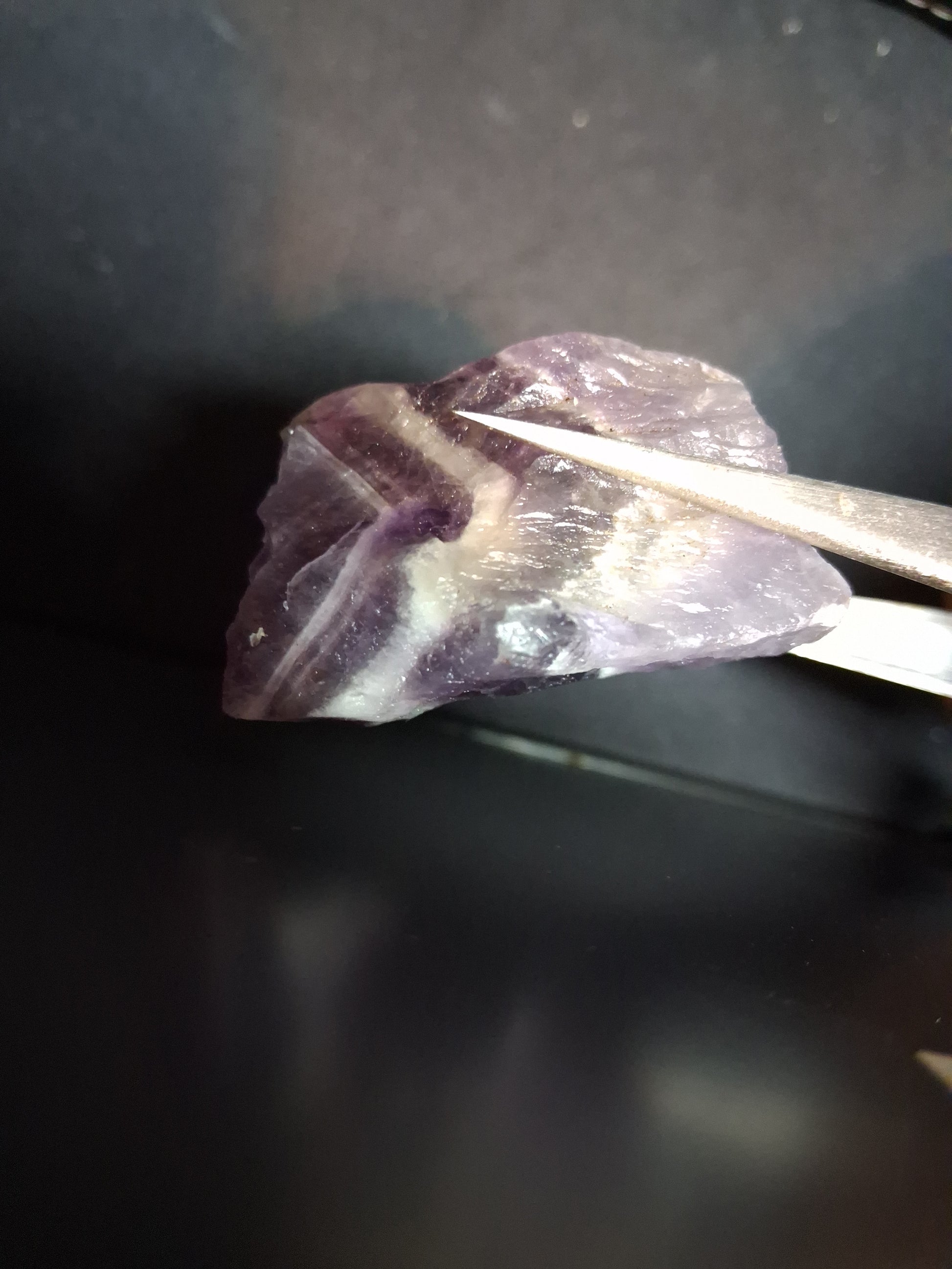 Natural amethyst - Rough Dream Amethyst - 179 ct - 4.3 x 2.6 cm - chevron amethyst - Natural Gems Belgium