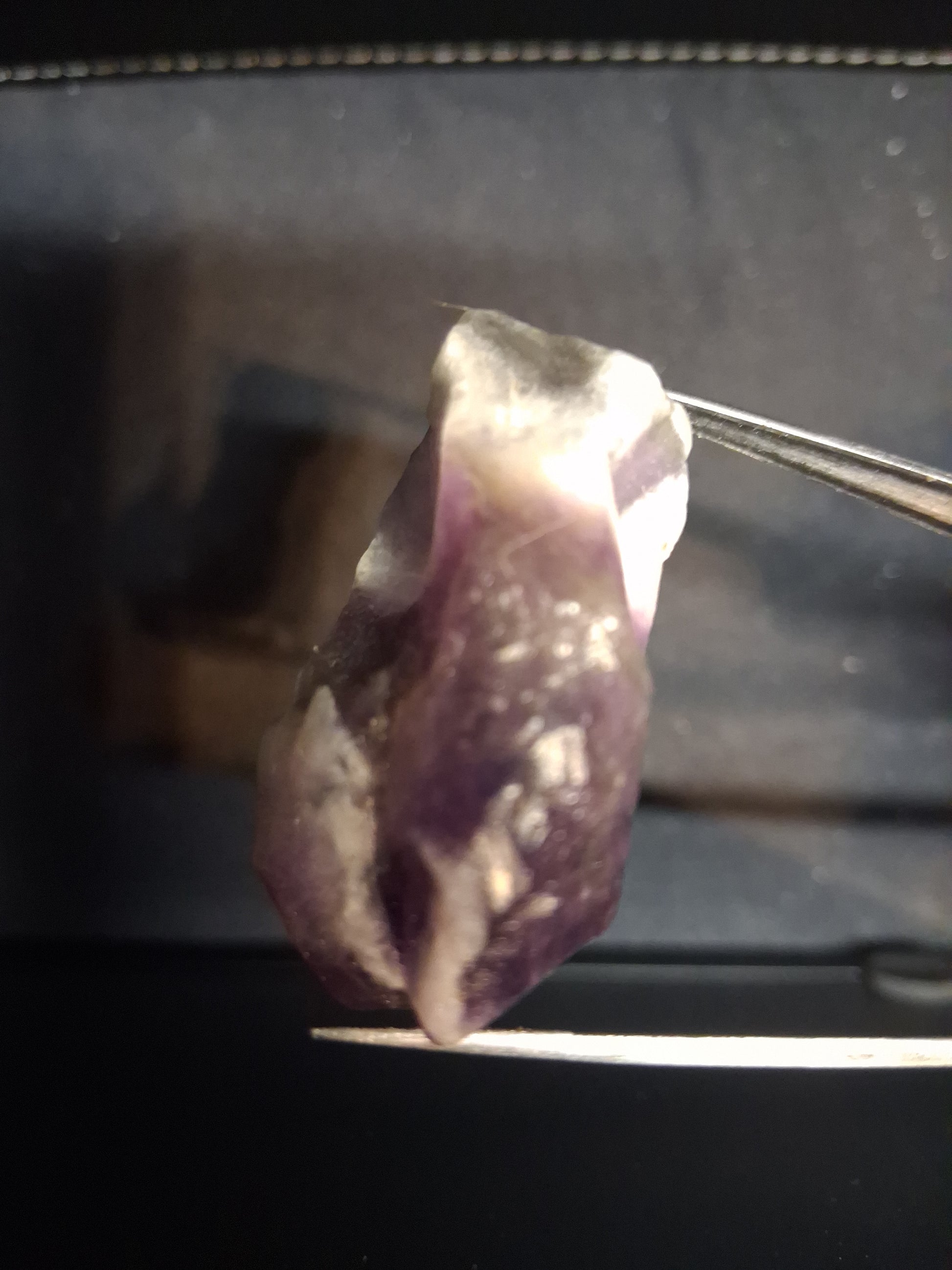 Natural amethyst - Rough Dream Amethyst - 120 ct - 4.3 x 2.3 cm - chevron amethyst - Natural Gems Belgium