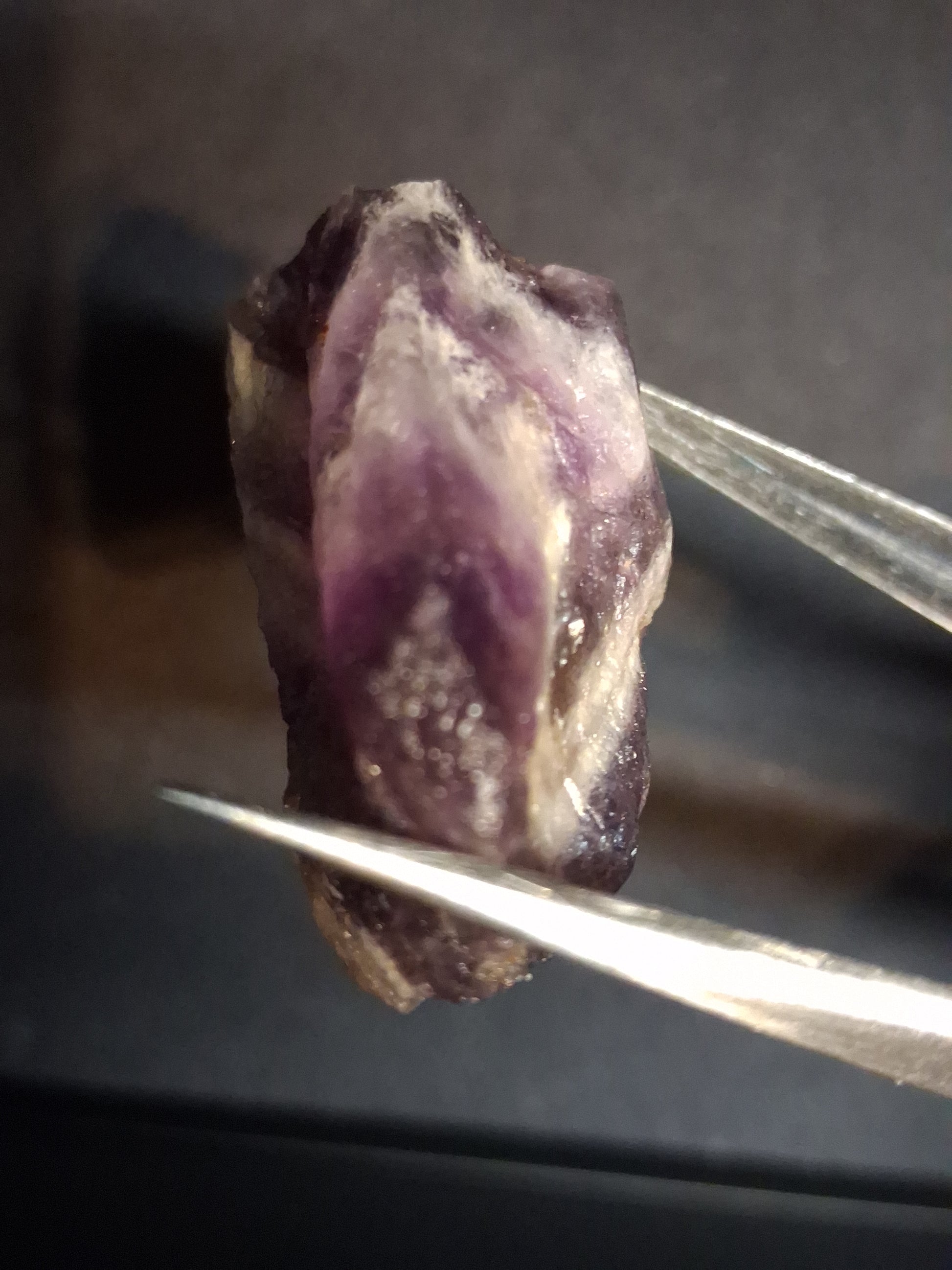 Natural amethyst - Rough Dream Amethyst - 104 ct - chevron amethyst - magnificent pattern - Natural Gems Belgium