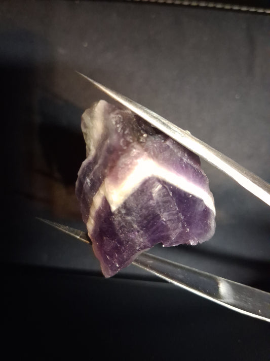 Natural amethyst - Rough Dream Amethyst - 140 ct - chevron amethyst - Natural Gems Belgium