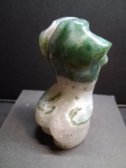Natural Agate - Handharved Torso - 8.1 cm high - moss agate lady torso - Natural Gems Belgium