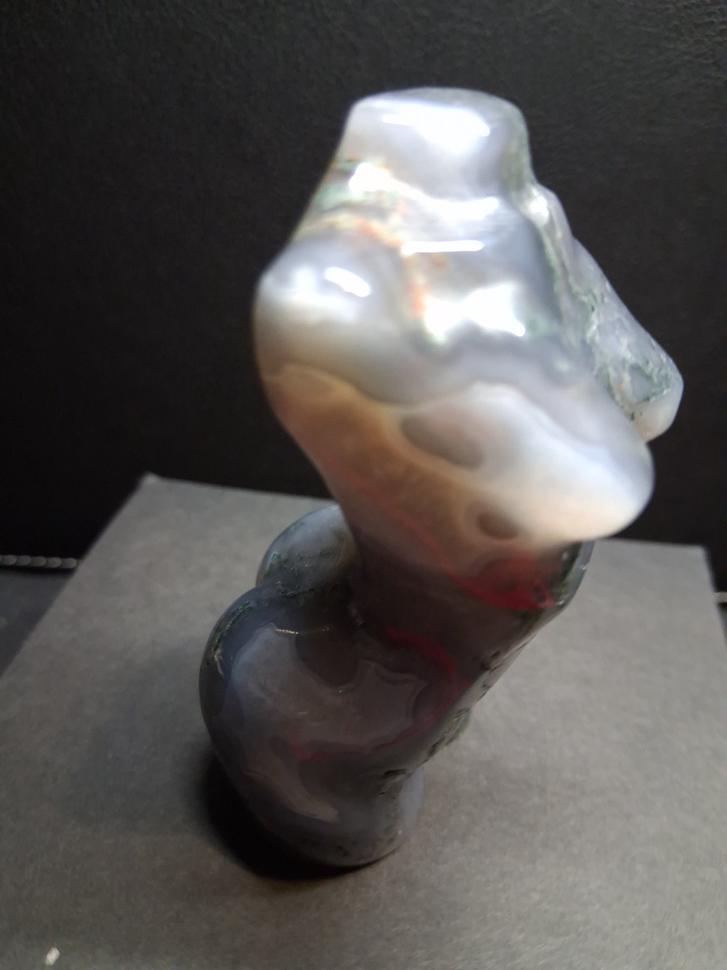 Natural Agate - Handharved Torso - 8 cm high - Grey moss agate lady torso - Natural Gems Belgium