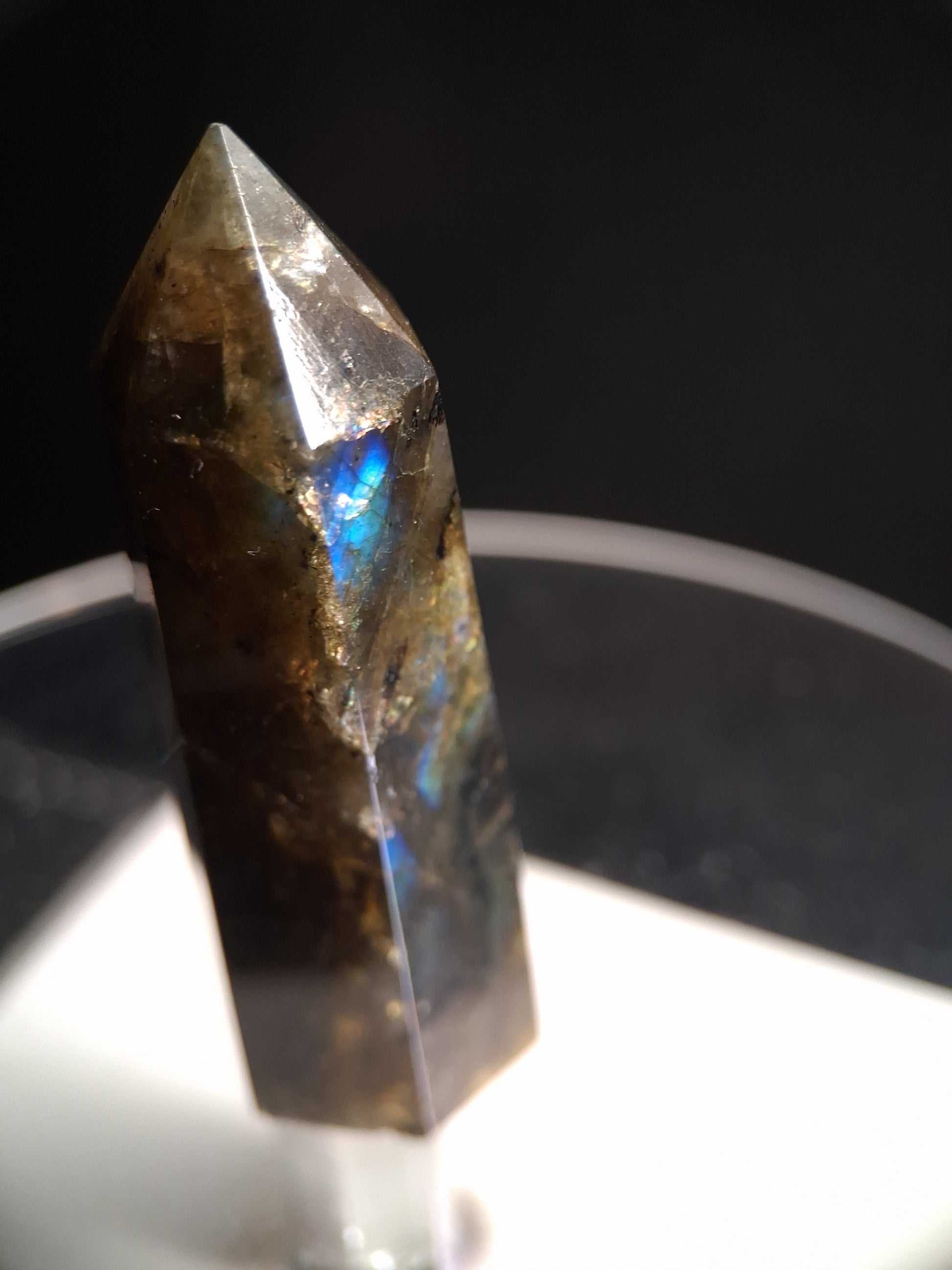 Labradorite tower - natural labradorite - 4.7 cm - hexagon tower - Natural Gems Belgium