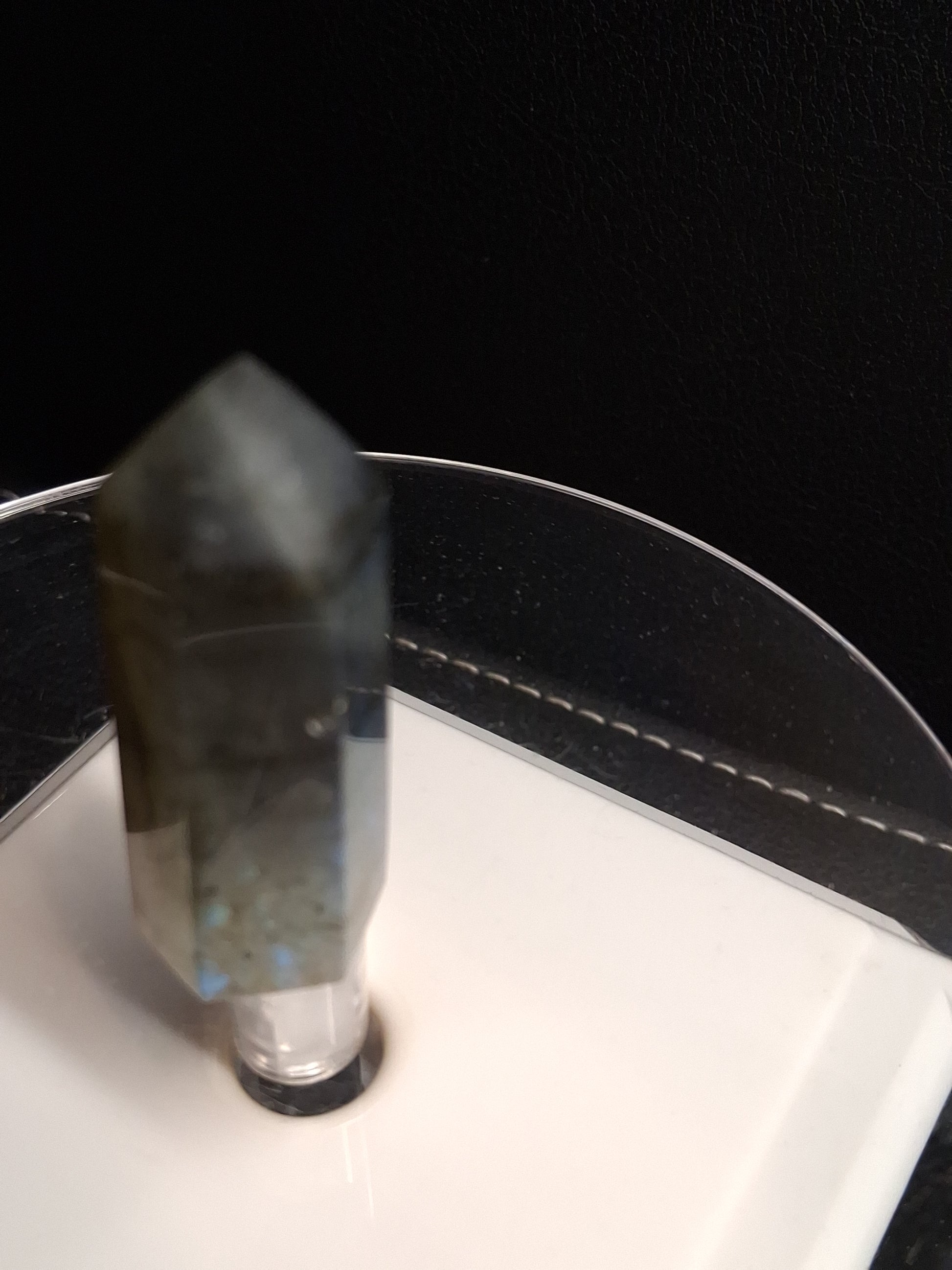 Labradorite tower - natural labradorite - 3.8 cm - hexagon tower - Natural Gems Belgium