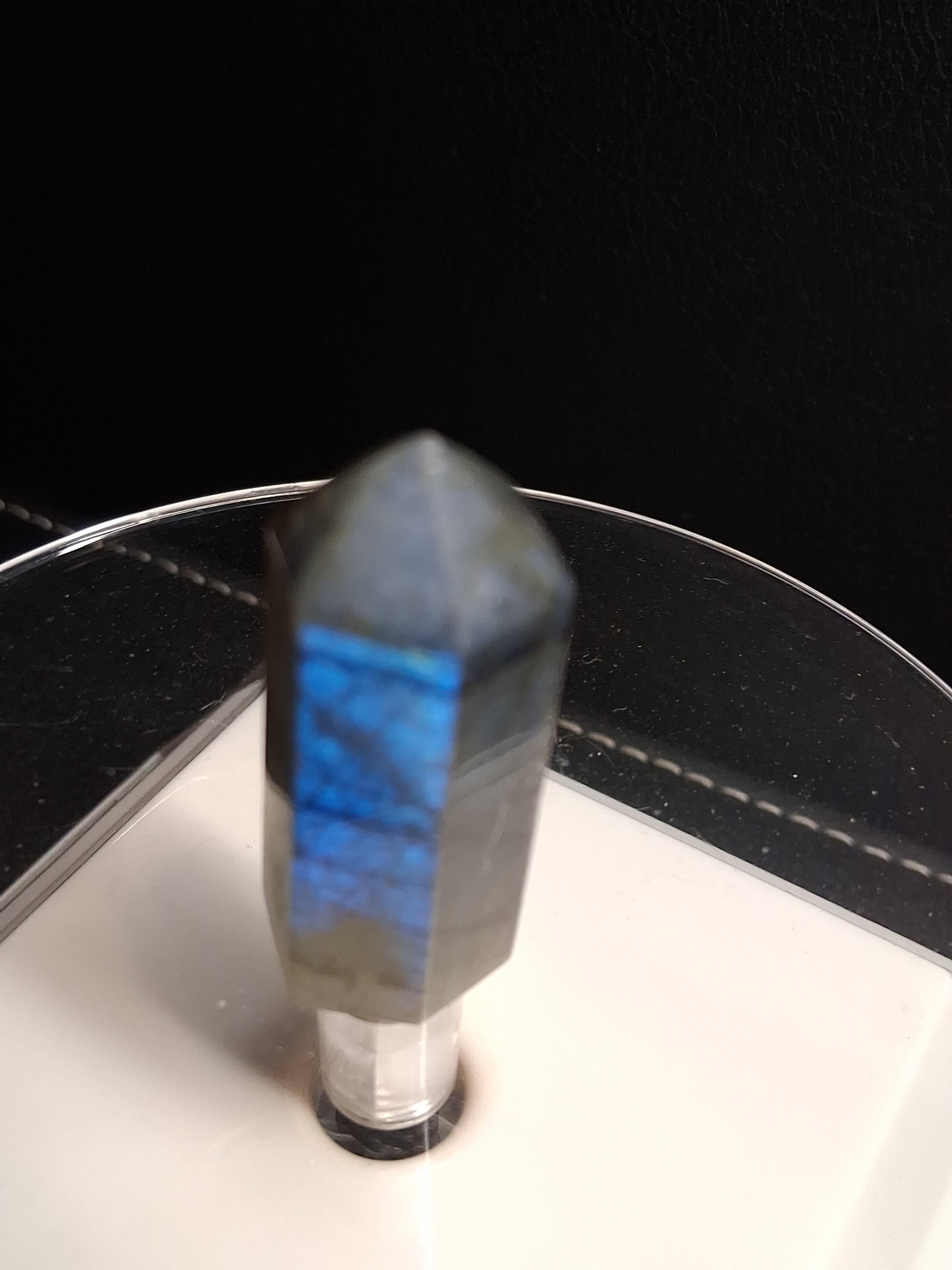 Labradorite tower - natural labradorite - 3.8 cm - hexagon tower - Natural Gems Belgium