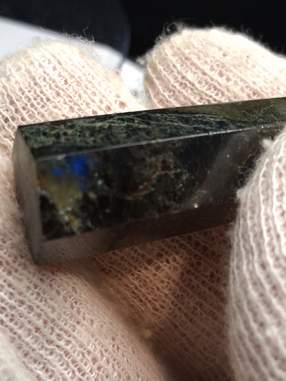 Labradorite tower - natural labradorite - 4.75 cm - hexagon tower - Natural Gems Belgium