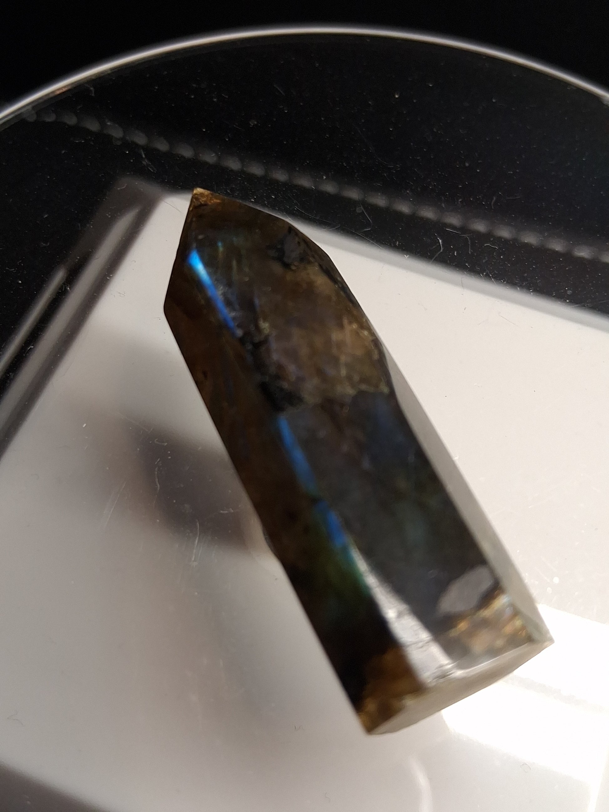 Labradorite tower - natural labradorite - 4.3 cm - hexagon tower - Natural Gems Belgium