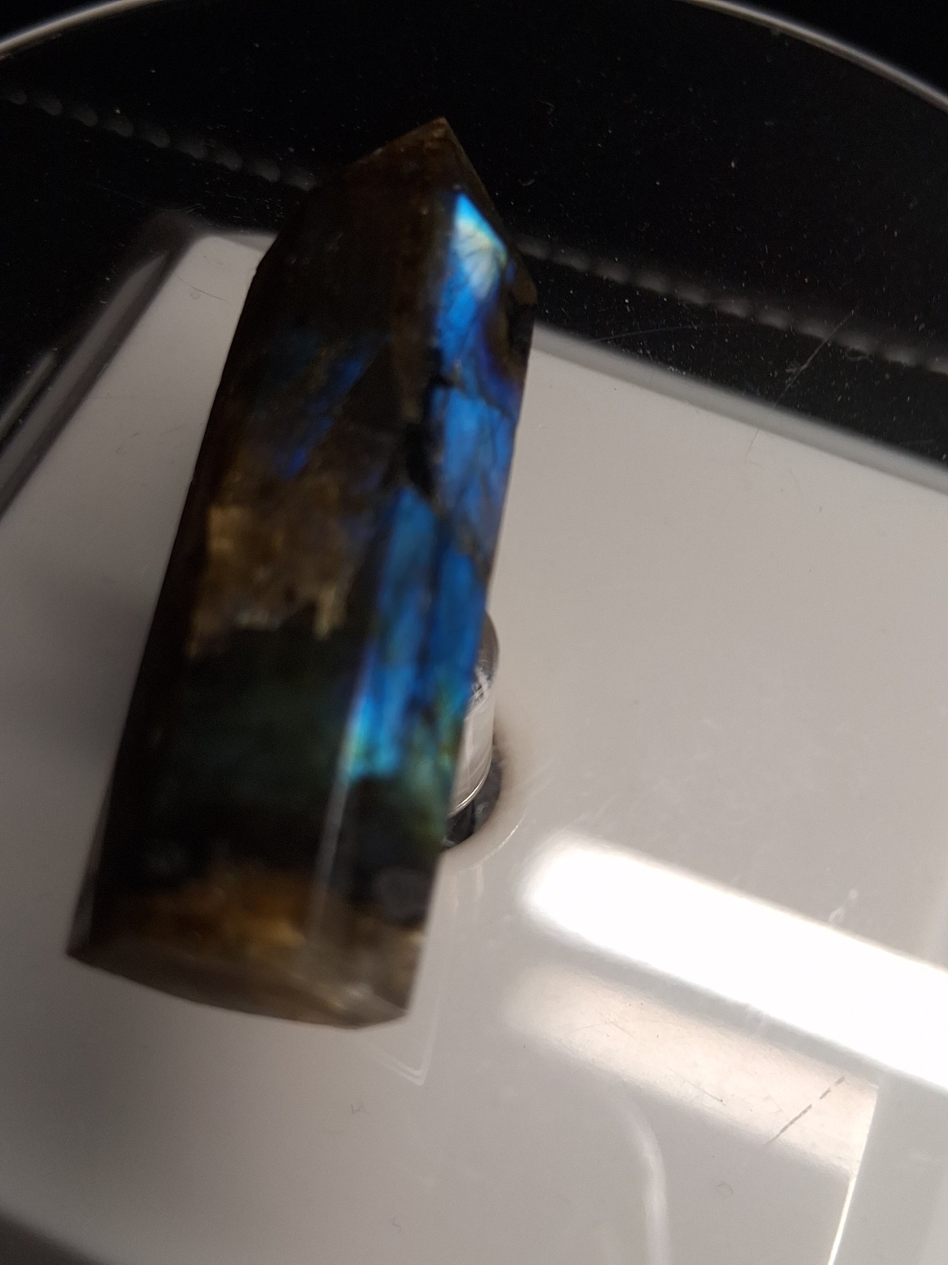 Labradorite tower - natural labradorite - 4.3 cm - hexagon tower - Natural Gems Belgium