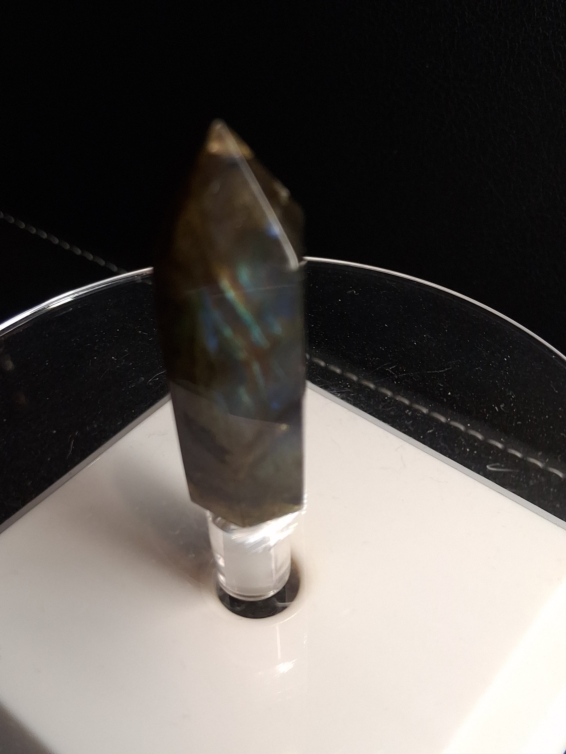 Labradorite tower - natural labradorite - 4.3 cm - hexagon tower - Natural Gems Belgium